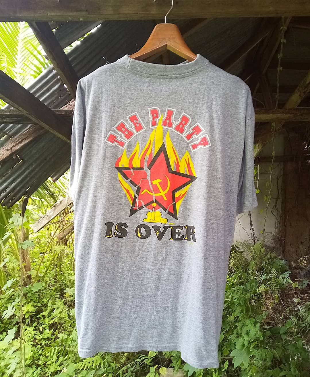 Vintage Vintage Mc Lenin's The Party is Over fashion war Size US XXL / EU 58 / 5 - 5 Thumbnail