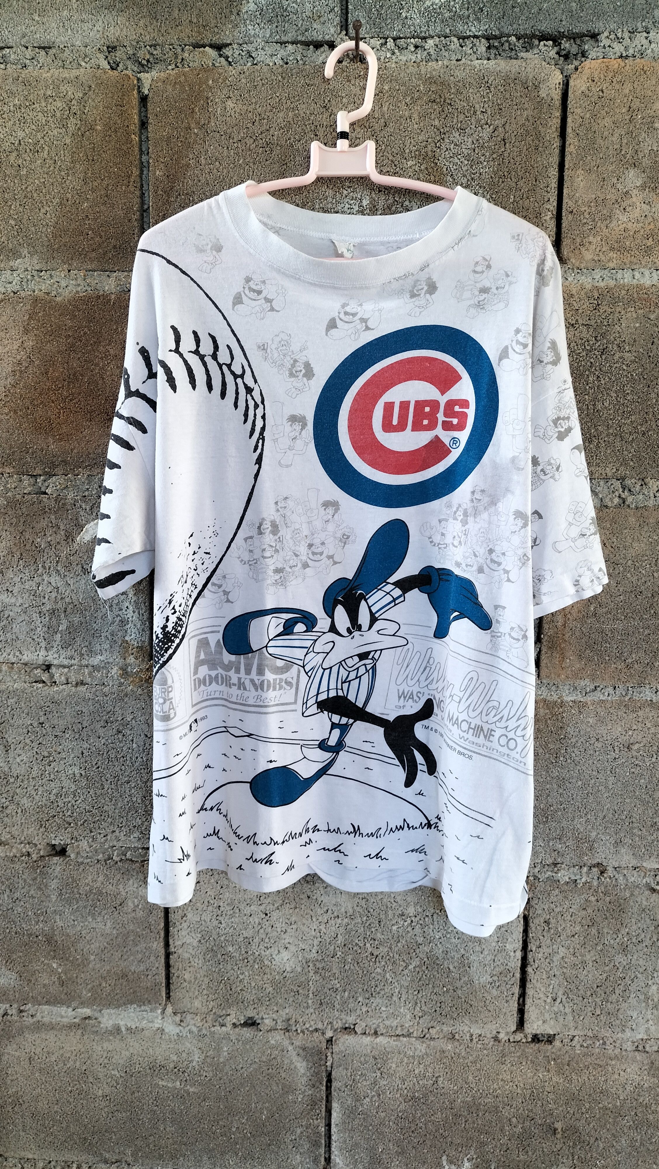 MLB Vintage 90s Warner Bros x Cubs MLB 1993 Cartoon Characters Size US L / EU 52-54 / 3 - 1 Thumbnail