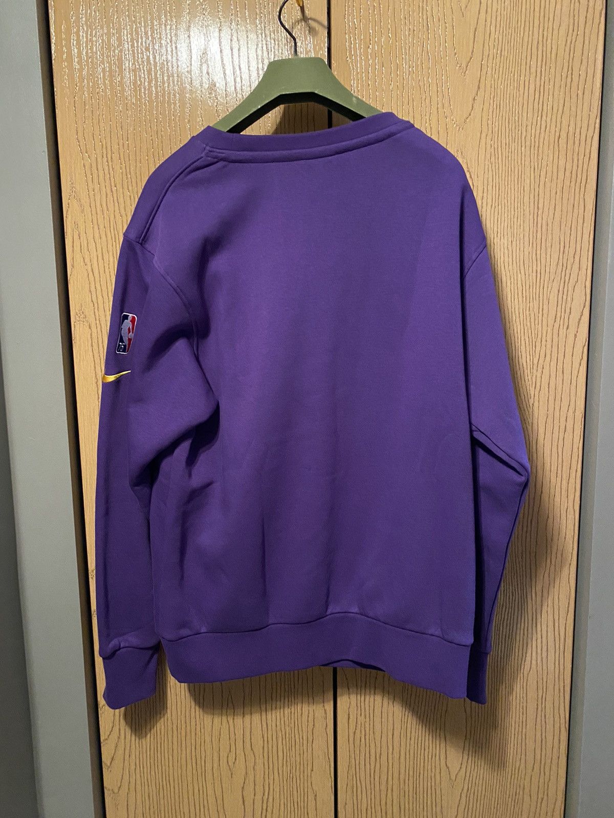 NBA × Nike Nike LA Lakers Crewneck Sz L Size US L / EU 52-54 / 3 - 4 Thumbnail