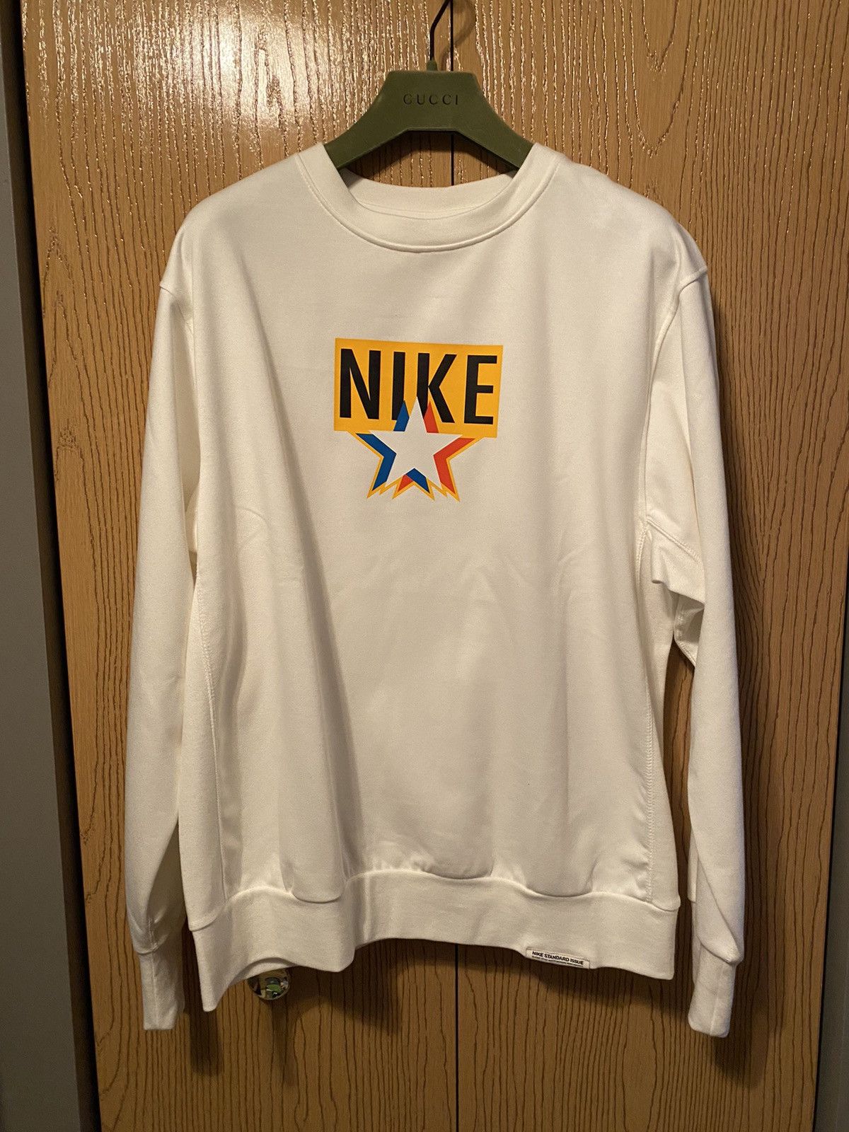 Nike Nike White Crewneck Sz L Size US L / EU 52-54 / 3 - 1 Thumbnail
