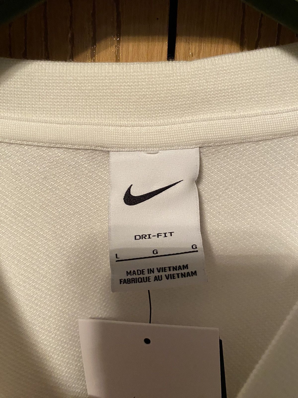 Nike Nike White Crewneck Sz L Size US L / EU 52-54 / 3 - 2 Thumbnail