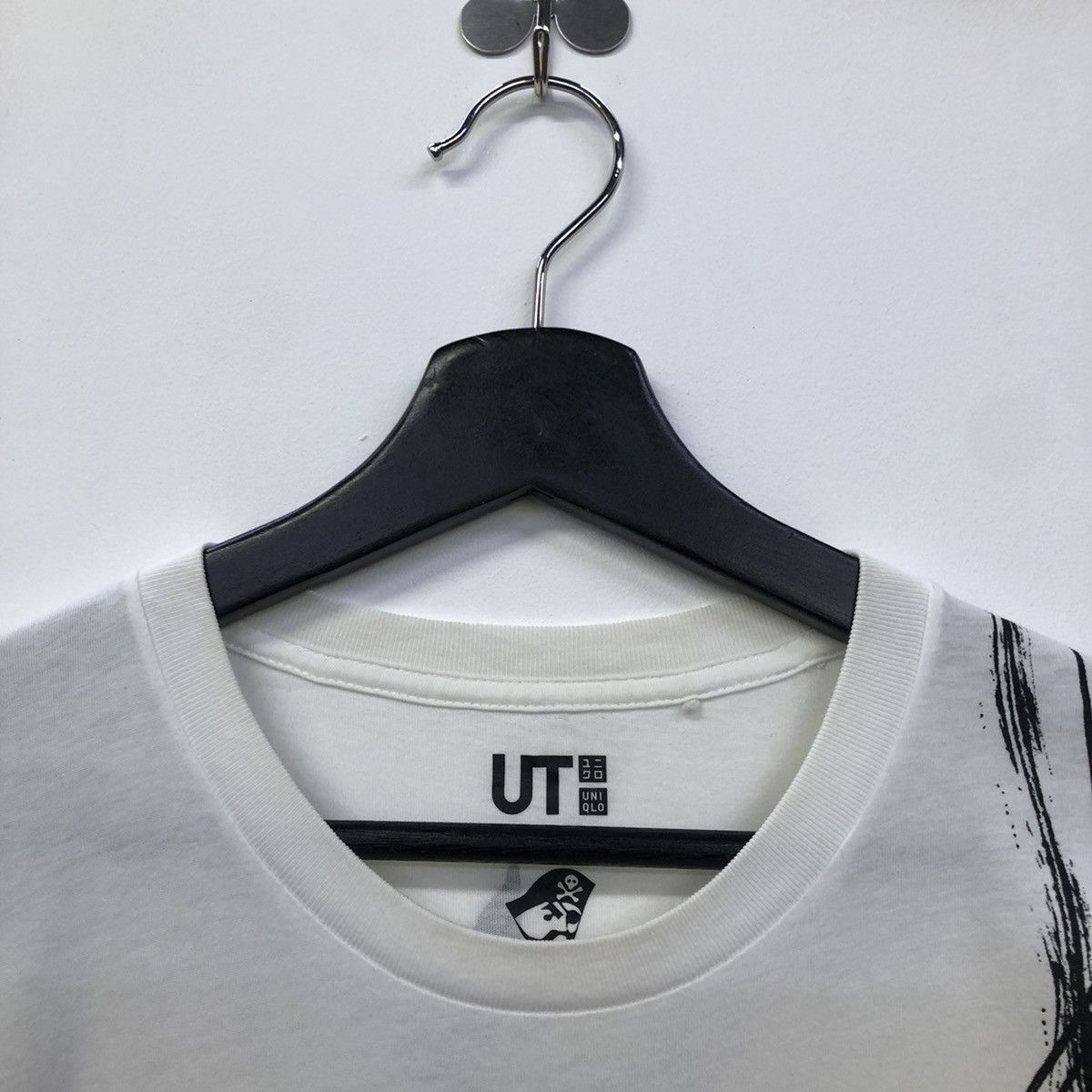Anime Hunter X Hunter Gon Freecss Nen Skills Uniqlo Tshirt Size US M / EU 48-50 / 2 - 4 Thumbnail