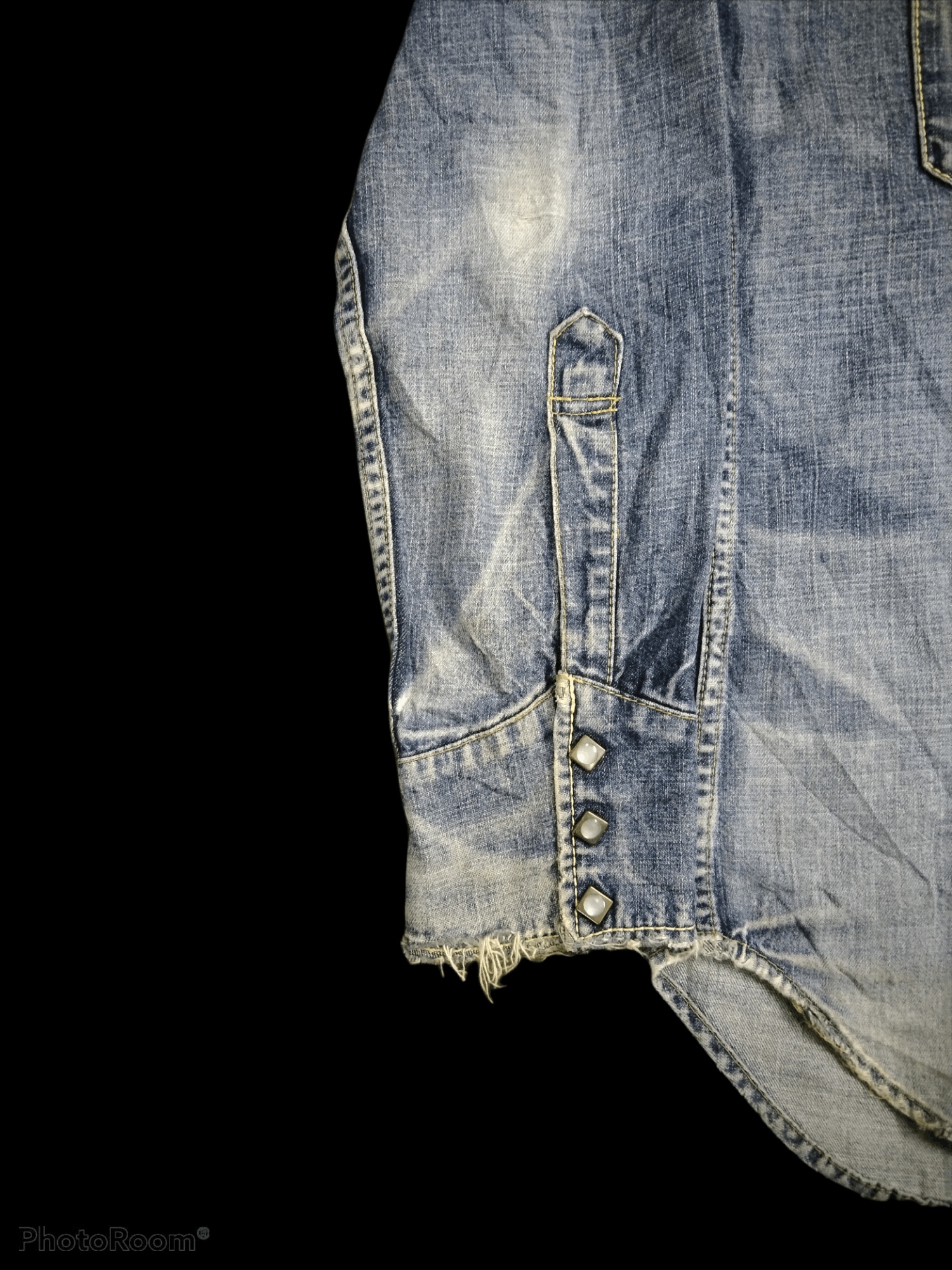 Levi's THRASH LEVIS STONE BUTTON UP DENIM SHIRT Size US M / EU 48-50 / 2 - 7 Thumbnail