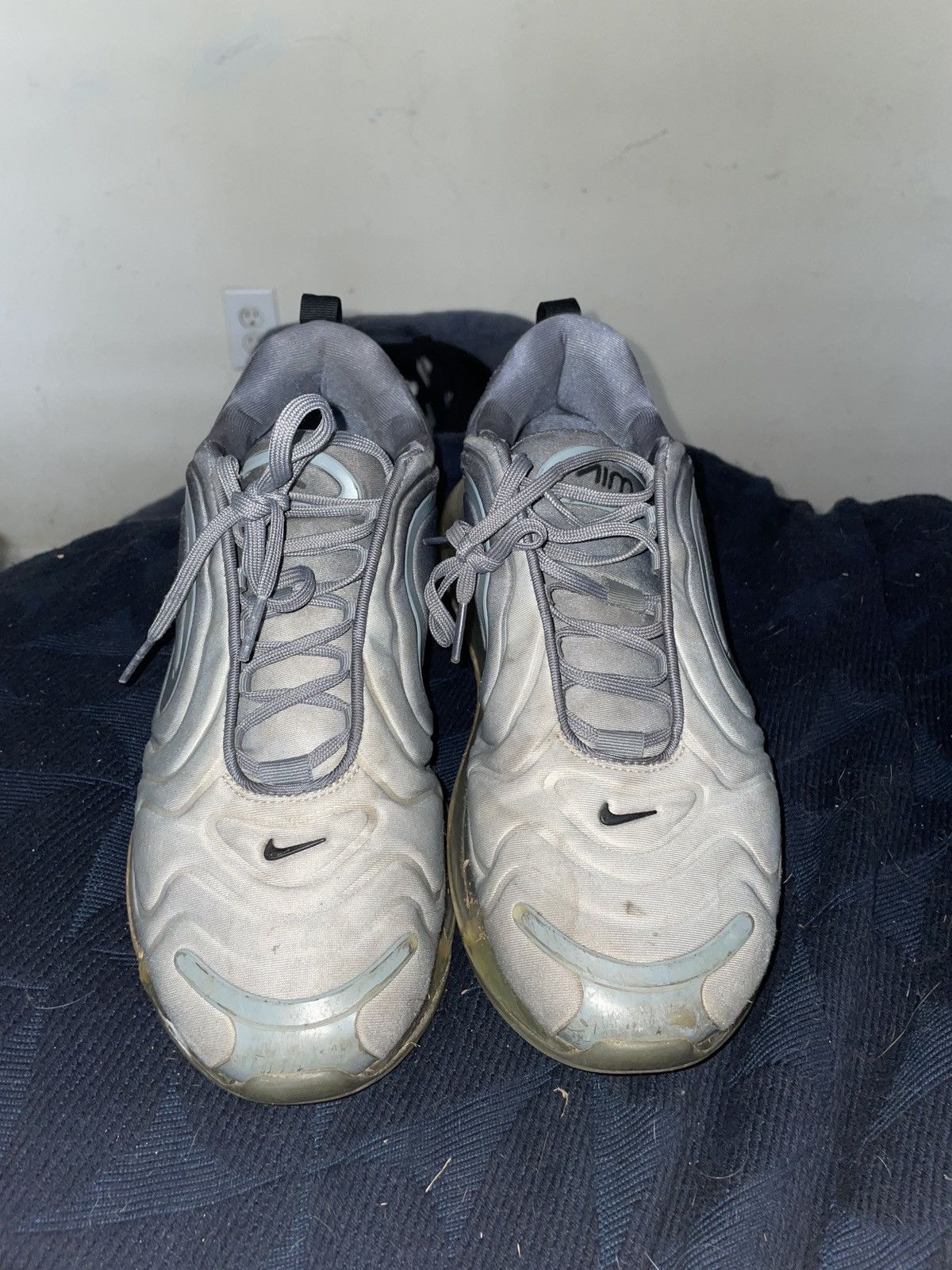 nike 720 carbon grey