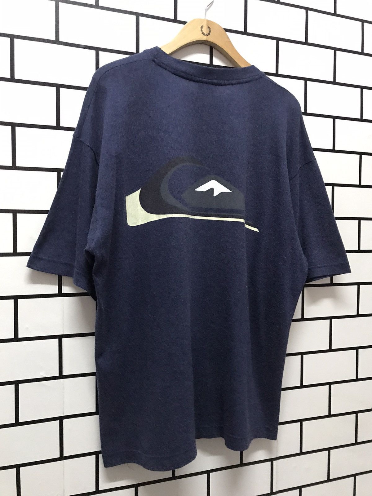 Quicksilver × Quiksilver × Vintage Vintage 90’s Quiksilver back hint tshirt Size US XL / EU 56 / 4 - 4 Thumbnail
