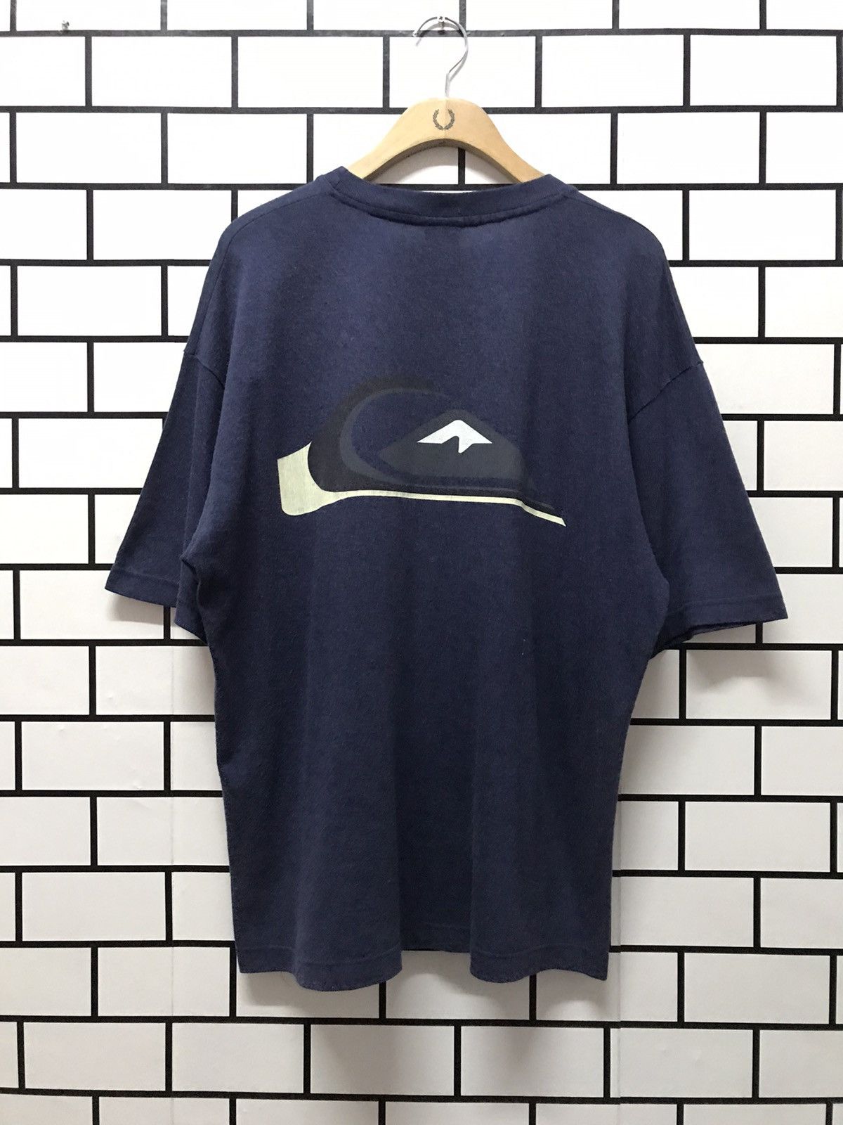 Quicksilver × Quiksilver × Vintage Vintage 90’s Quiksilver back hint tshirt Size US XL / EU 56 / 4 - 1 Thumbnail