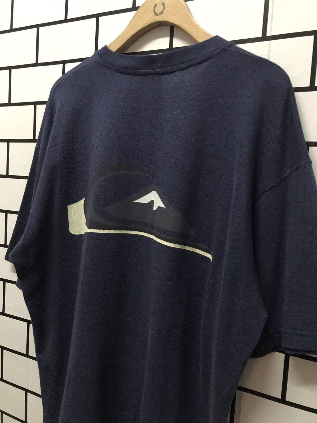 Quicksilver × Quiksilver × Vintage Vintage 90’s Quiksilver back hint tshirt Size US XL / EU 56 / 4 - 6 Thumbnail