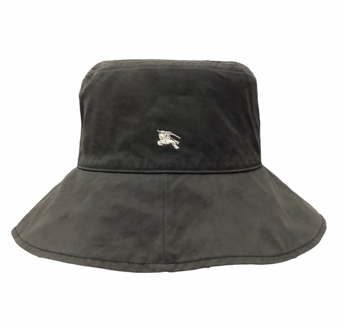 Burberry × Vintage Reversible Burberry Nova Check Embroidery Bucket Hat Size ONE SIZE - 1 Thumbnail