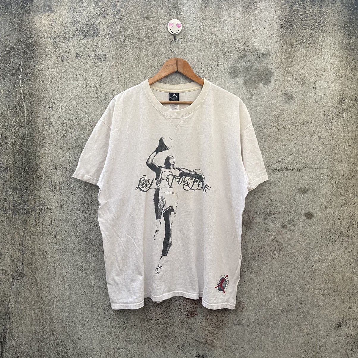 Jordan Brand Vintage Nike Air Jordan Tshirt Size US XXL / EU 58 / 5 - 1 Thumbnail