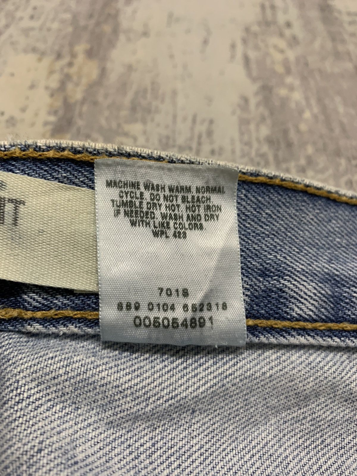 Levi's Vintage Levi’s 505 Regular Fit Distressed 90s Jeans Blue Size US 34 / EU 50 - 14 Thumbnail