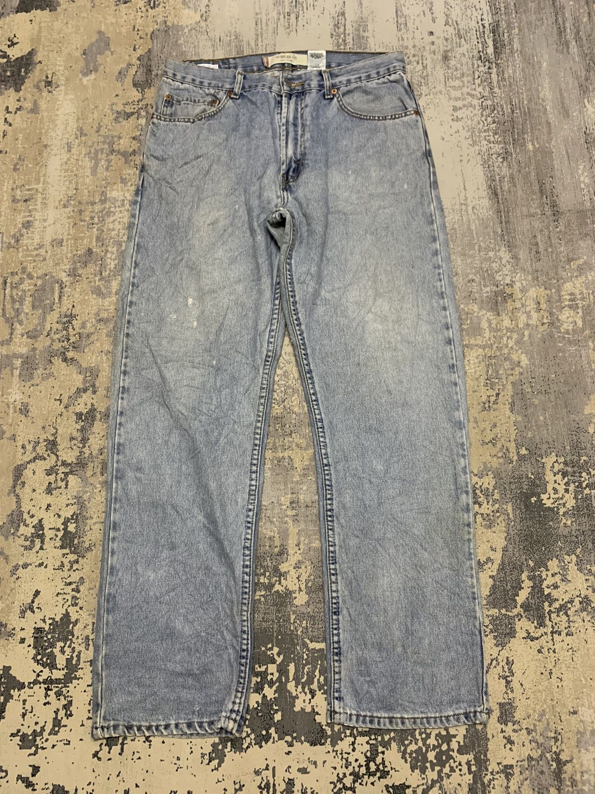 Vintage Levi’s 505 Distressed Denim Loose Jeans 34x31