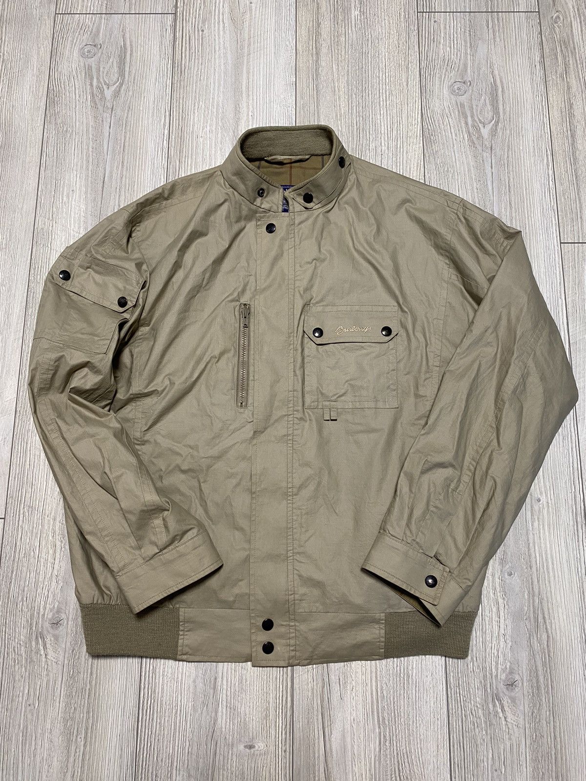 image of Vintage Light Jacket Burberry XL 90's Y2K in Beige, Men's (Size Medium)
