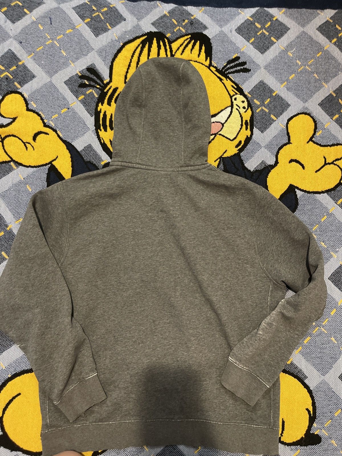 Vintage Vintage Y2K Distressed Nike Hoodie Size US L / EU 52-54 / 3 - 5 Thumbnail
