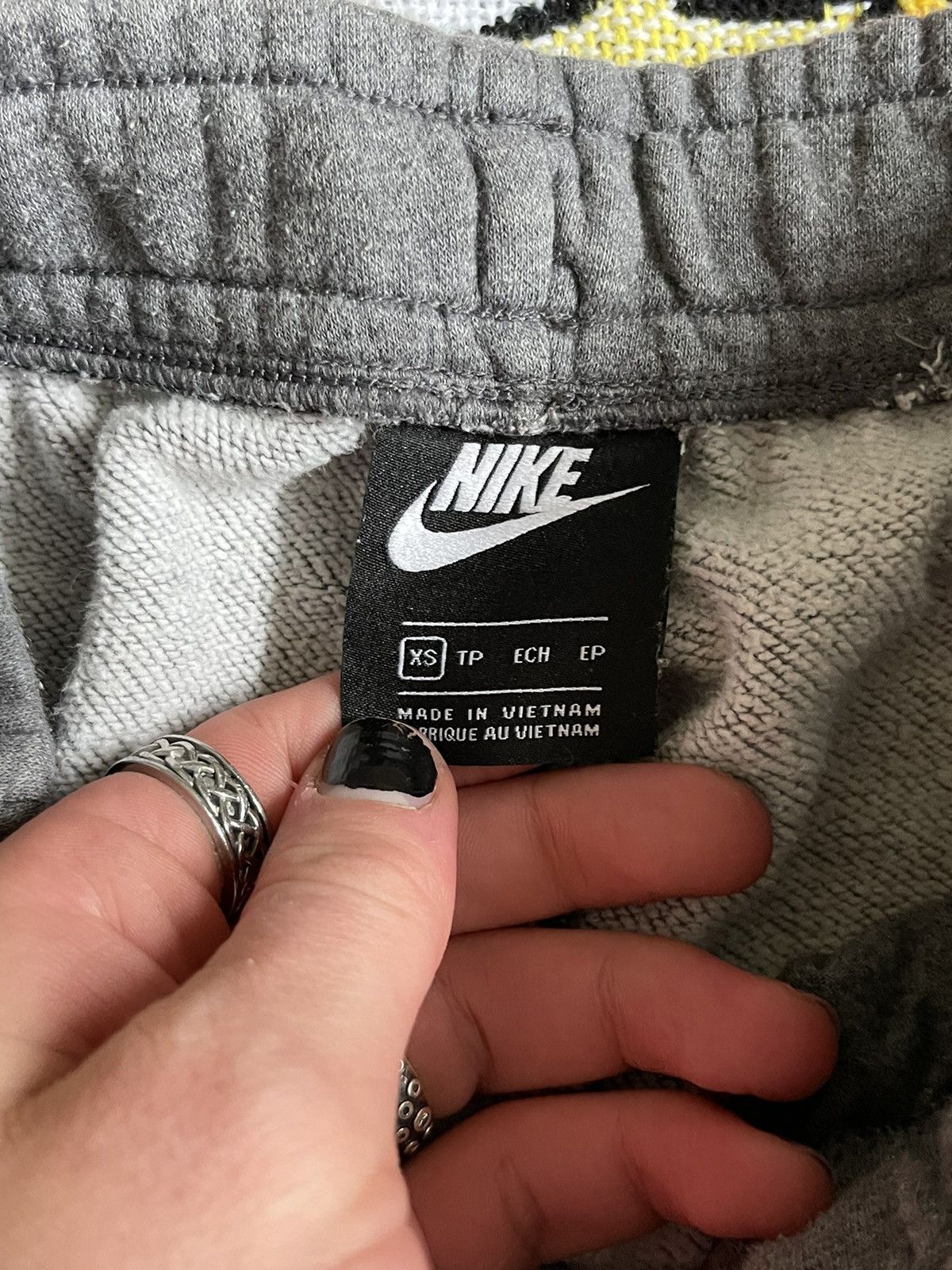 Nike Vintage Y2K Nike Drawstring Sweatpants Size US 26 / EU 42 - 2 Thumbnail