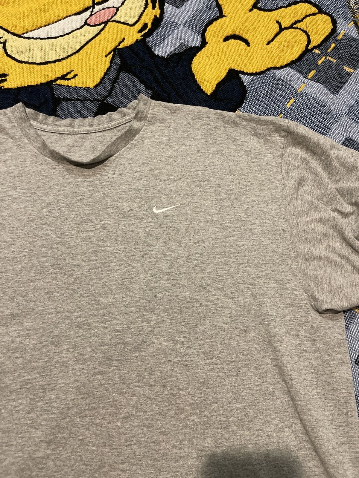 Nike Y2K Nike Gray T-Shirt Size US XL / EU 56 / 4 - 1 Thumbnail