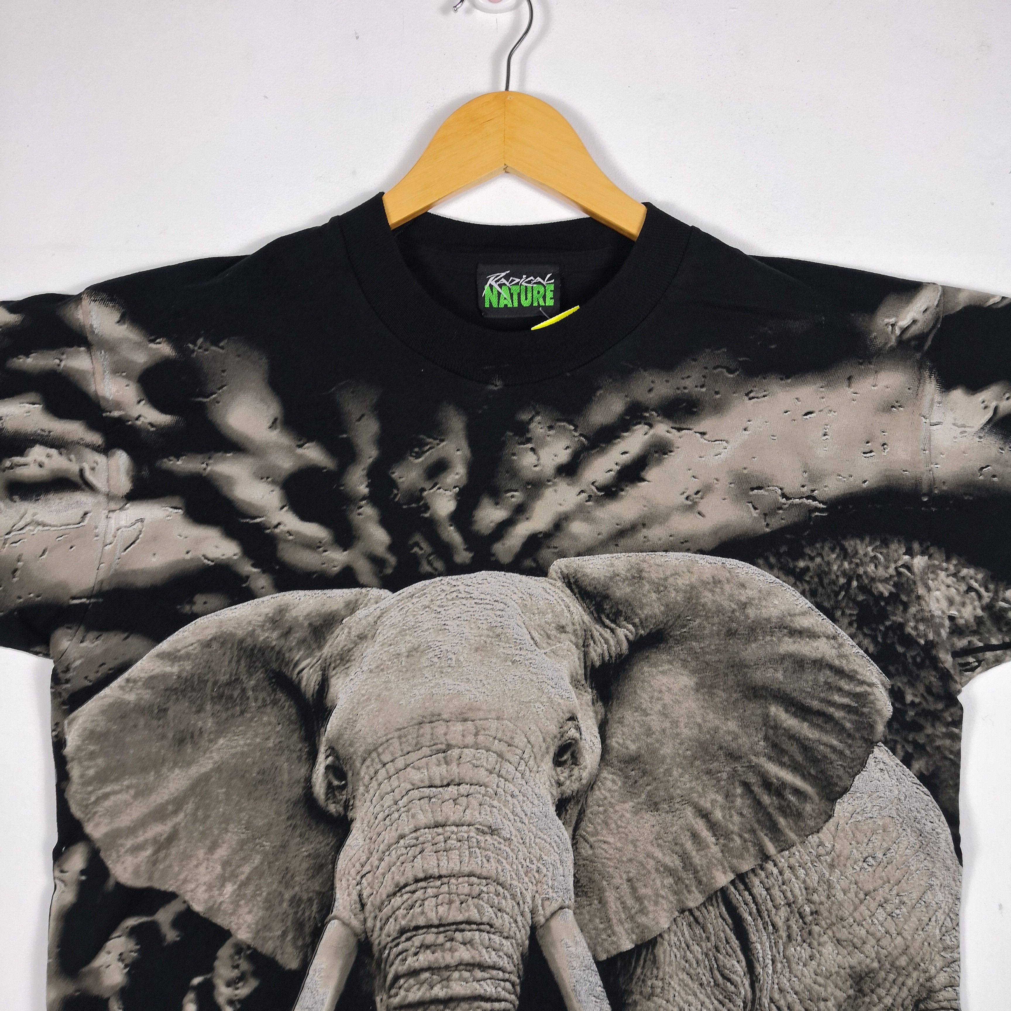 Vintage Vintage Animal T-Shirt Habitat Elephant Over Print Tee Size US L / EU 52-54 / 3 - 6 Thumbnail