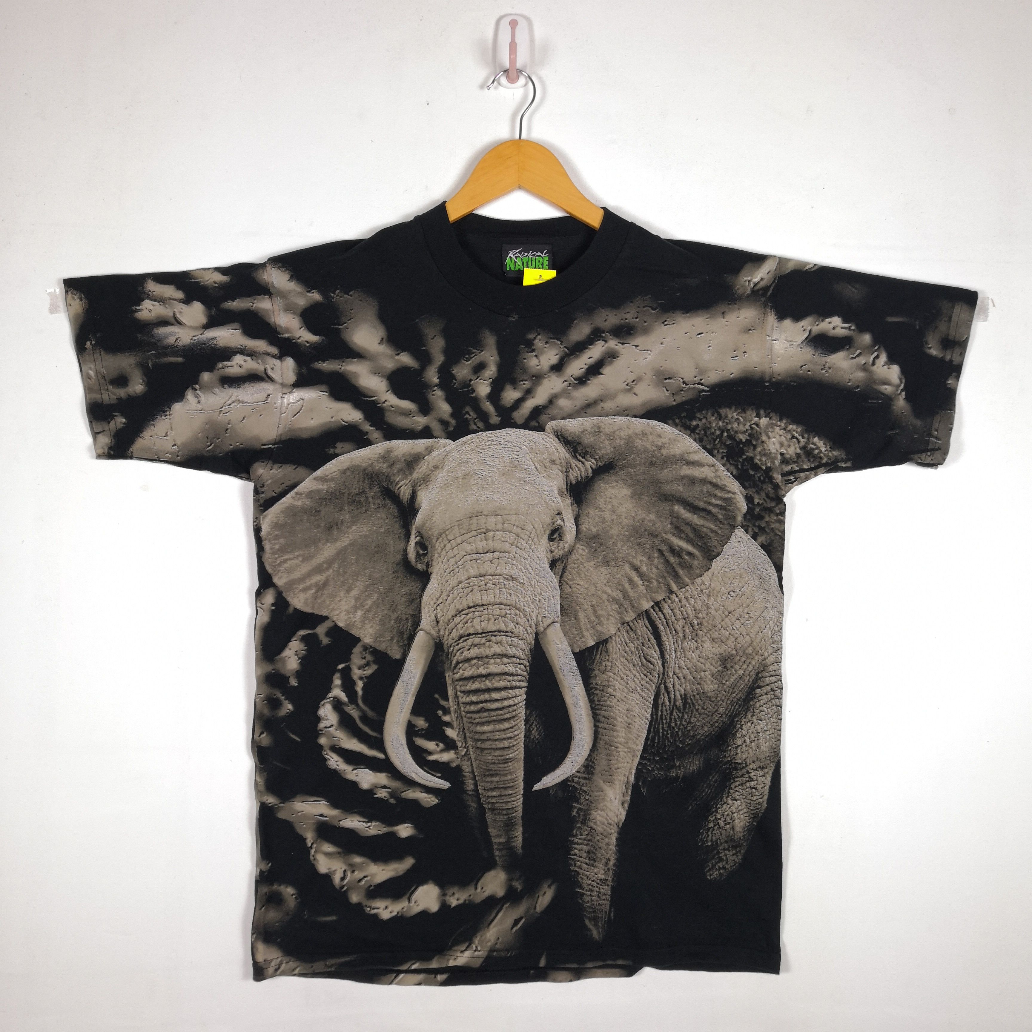 Vintage Vintage Animal T-Shirt Habitat Elephant Over Print Tee Size US L / EU 52-54 / 3 - 3 Thumbnail