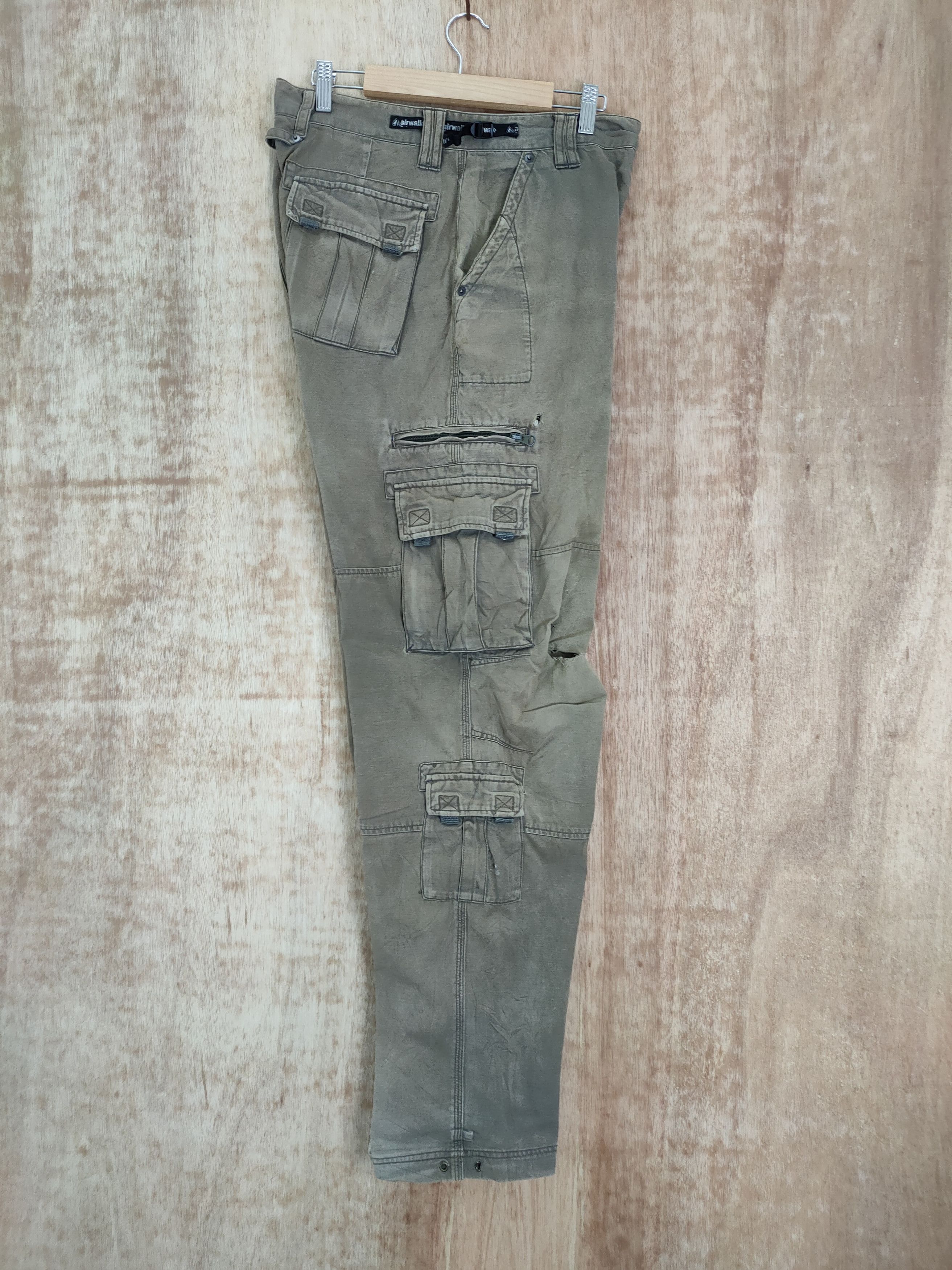 Japanese Brand VINTAGE JAPANESE FADED DISTRESSED KNEE CARGO PANTS Size US 32 / EU 48 - 4 Thumbnail