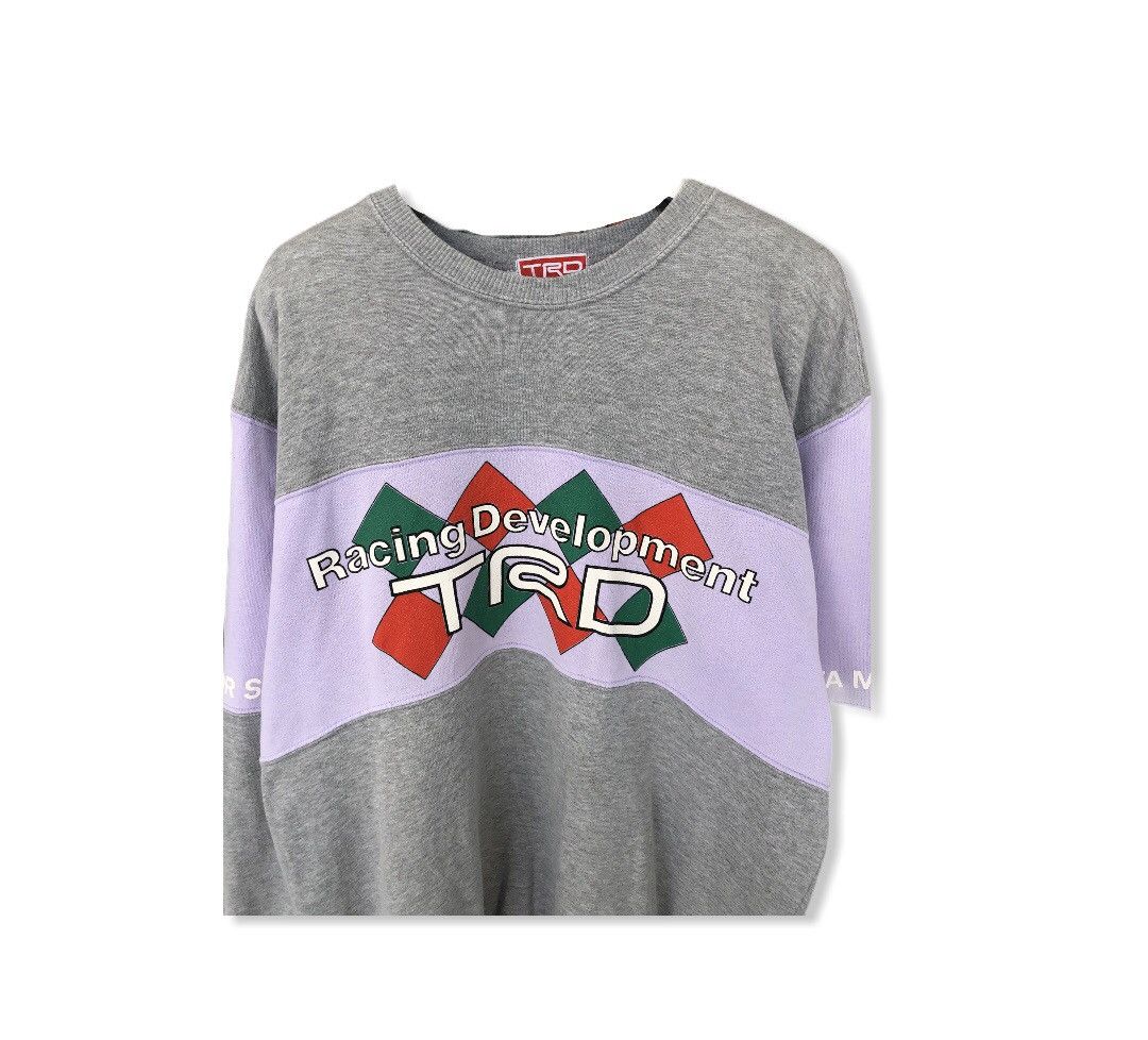 Japanese Brand Vintage Toyota Racing Development Big Logo Sweatshirt Size US L / EU 52-54 / 3 - 2 Thumbnail
