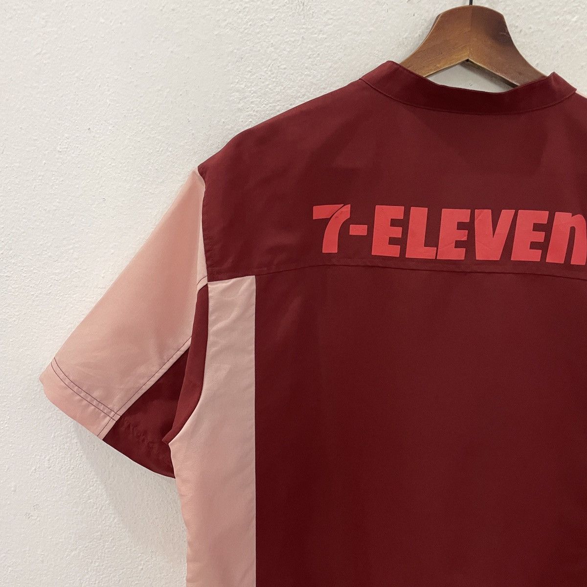 Vintage 7 Eleven Zipper Ups Tee