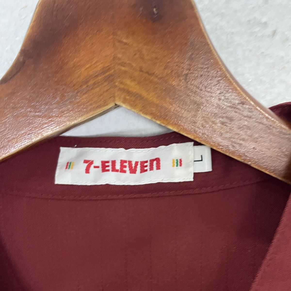 Vintage 7 Eleven Zipper Ups Tee
