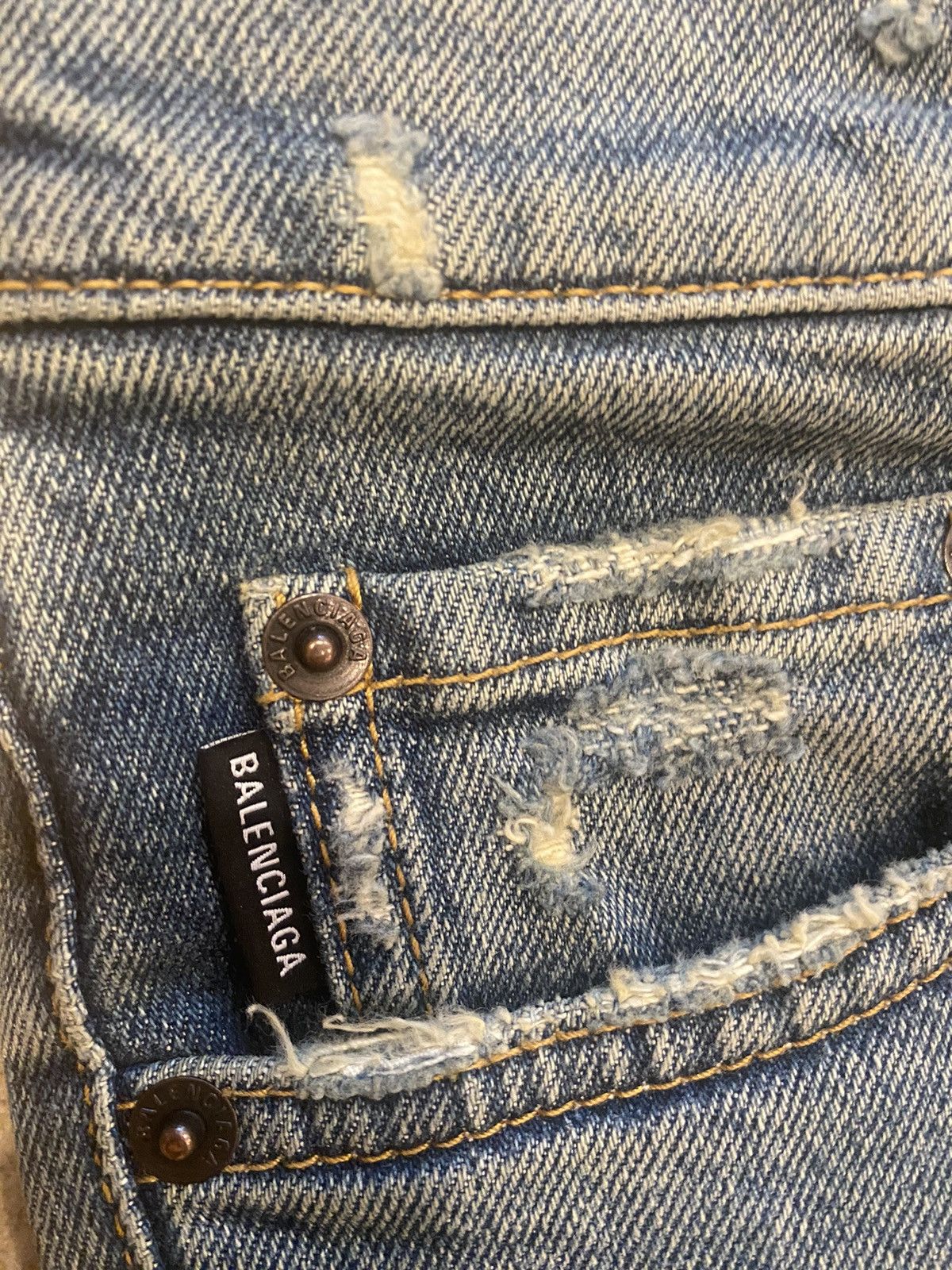 Balenciaga Balenciaga Washed Distressed Denim Jeans Size US 29 - 6 Thumbnail