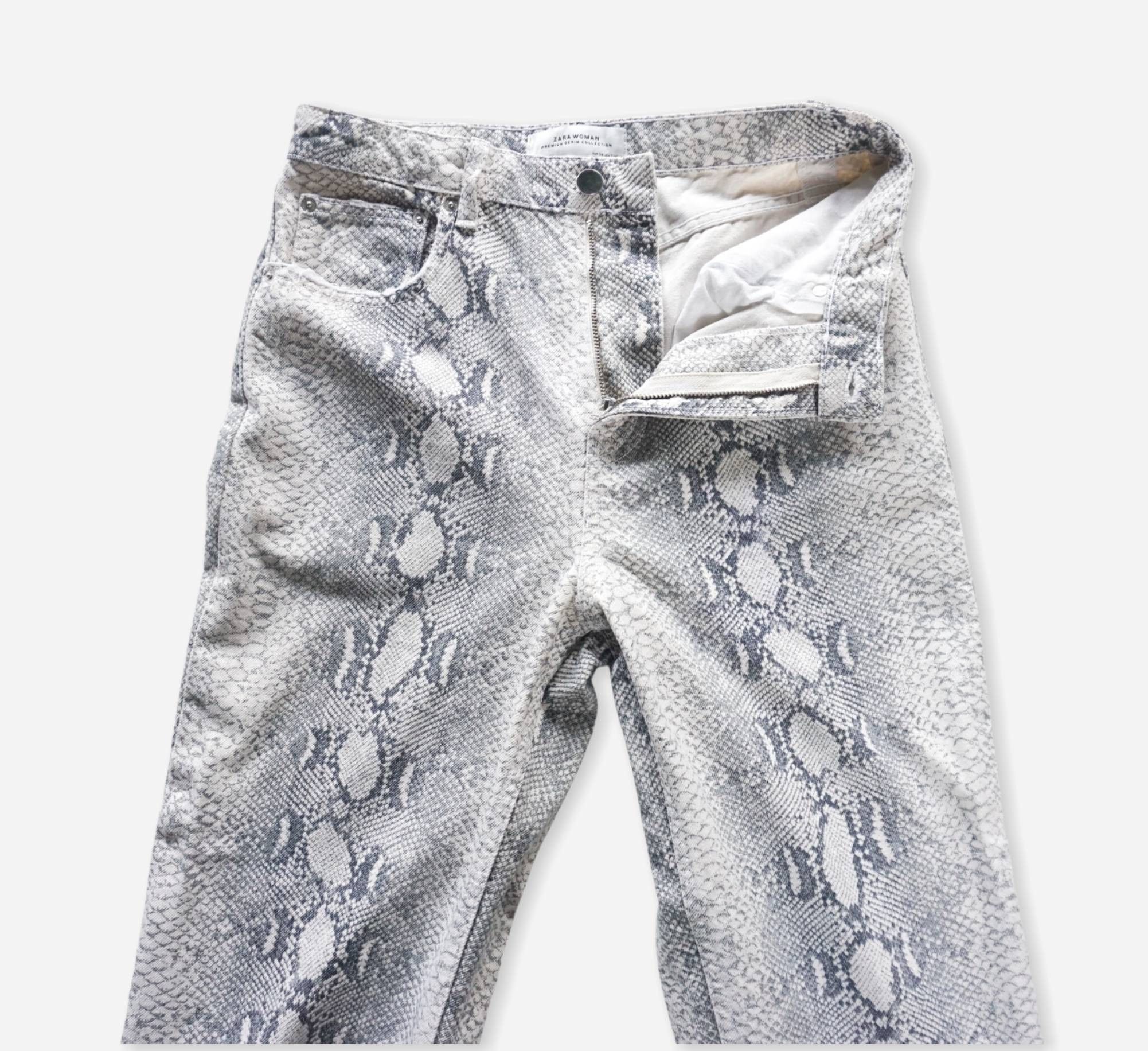 Zara ZARA Woman Faux Snake Skin Denim Size 26" / US 2 / IT 38 - 4 Thumbnail
