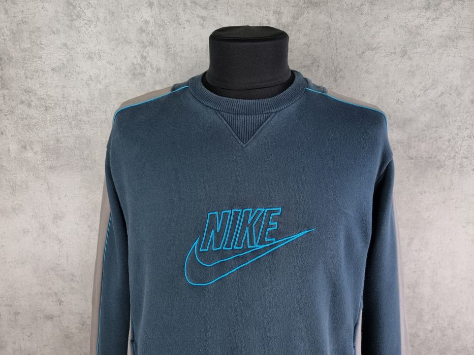 Nike rare discount 90s embroidered sweatshirt