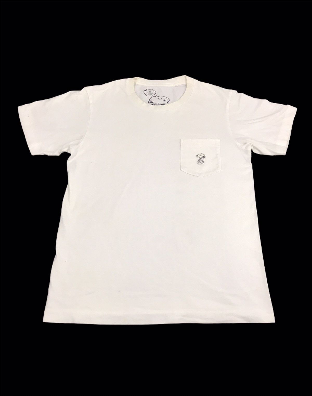 Kaws Kaws X Peanuts Co Snoopy Pocket Tee XS White Streetwear Size XS / US 0-2 / IT 36-38 - 1 Thumbnail