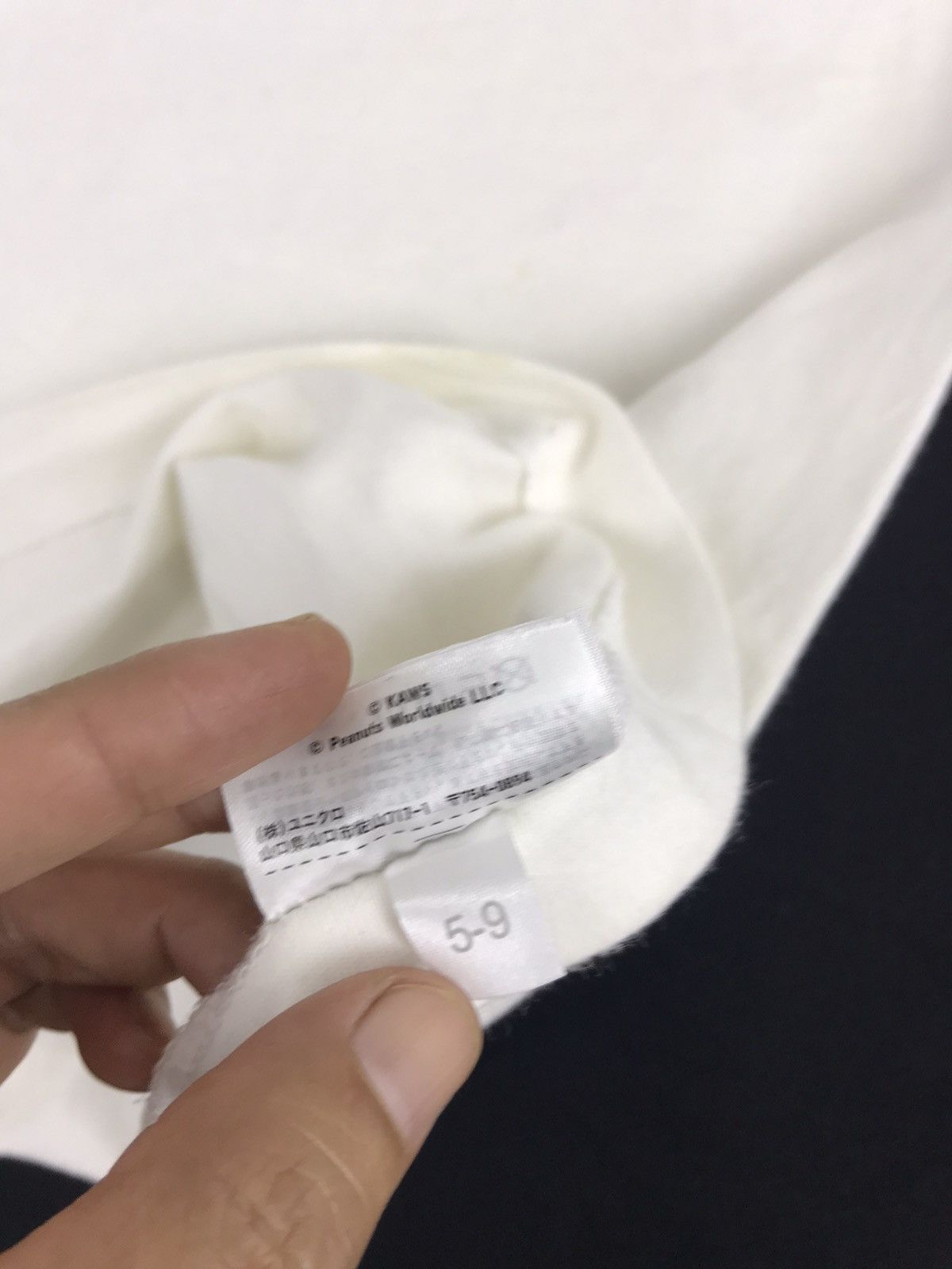 Kaws Kaws X Peanuts Co Snoopy Pocket Tee XS White Streetwear Size XS / US 0-2 / IT 36-38 - 8 Thumbnail