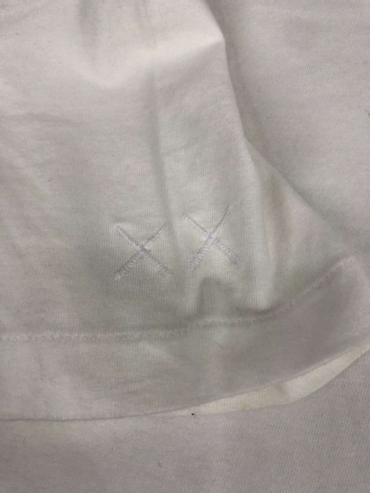 Kaws Kaws X Peanuts Co Snoopy Pocket Tee XS White Streetwear Size XS / US 0-2 / IT 36-38 - 6 Thumbnail