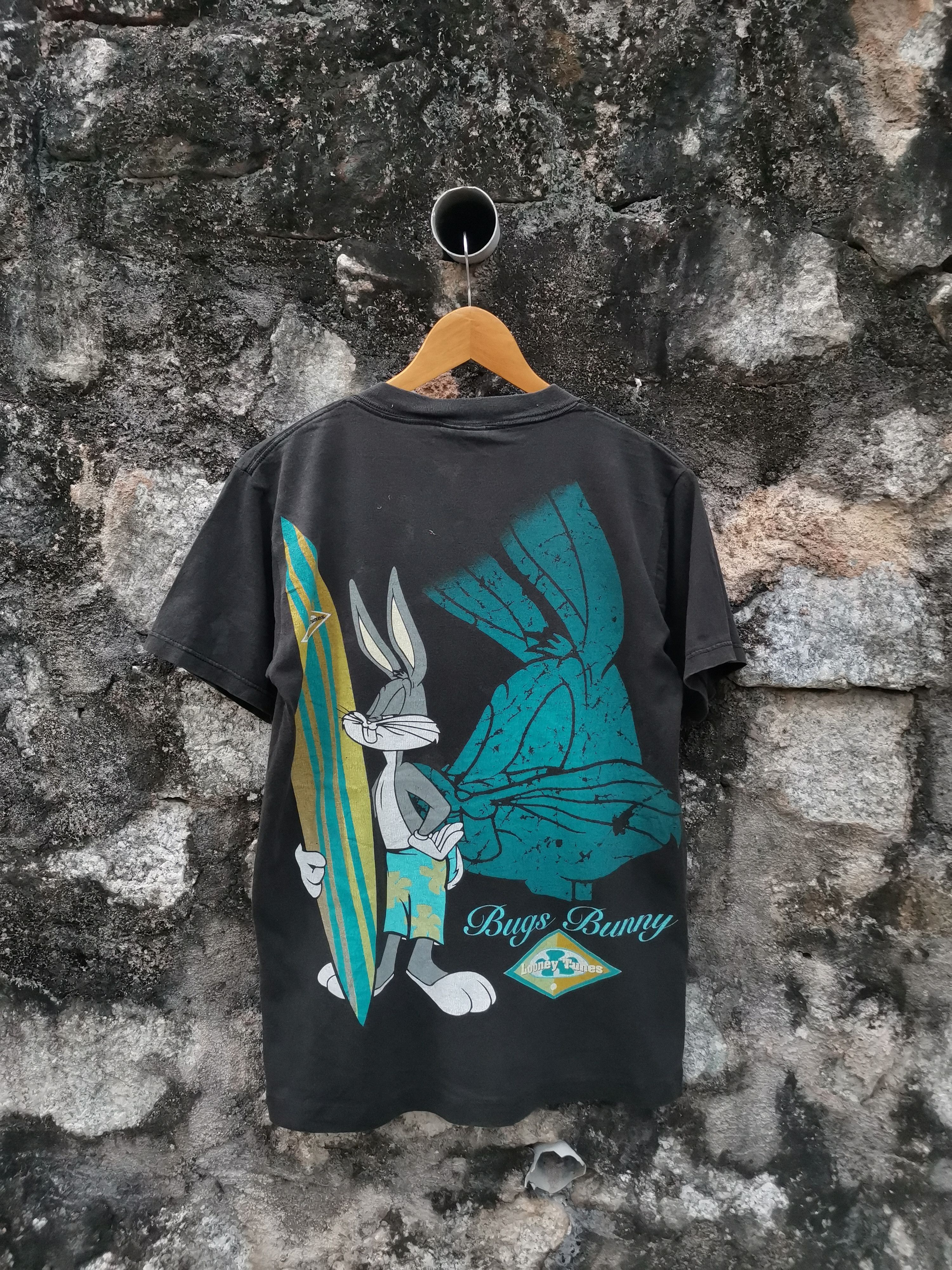 Vintage Vintage 90s Bugs Bunny Shirt Distressed Size US M / EU 48-50 / 2 - 1 Thumbnail