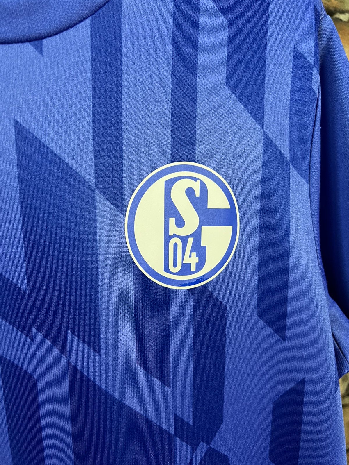 Umbro Shalke 04 soccer jersey Umbro size M Size US M / EU 48-50 / 2 - 6 Thumbnail