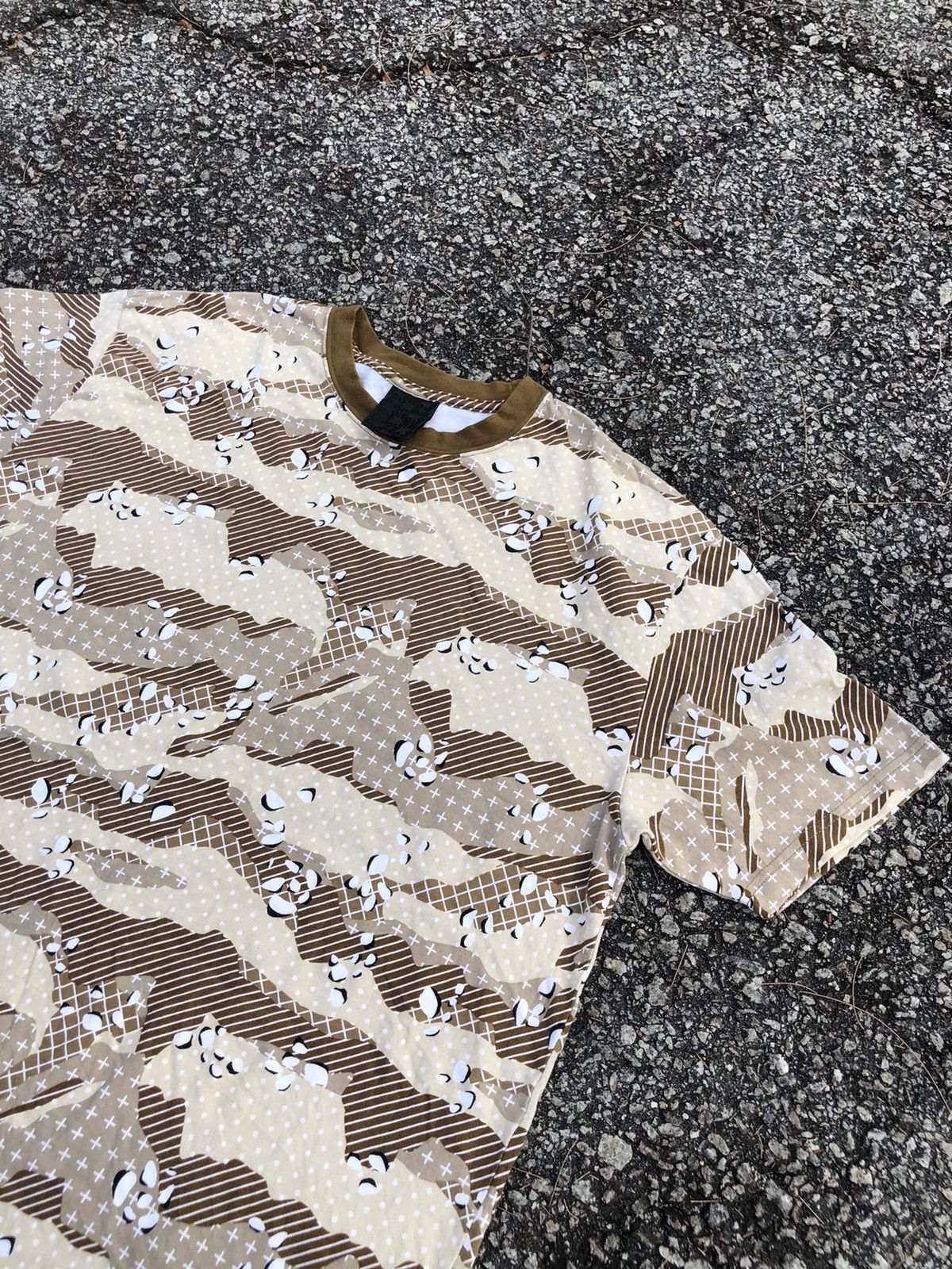 Japanese Brand Vintage SwaggerJapanese Street Camo Printed Tshirt Size US XL / EU 56 / 4 - 4 Thumbnail