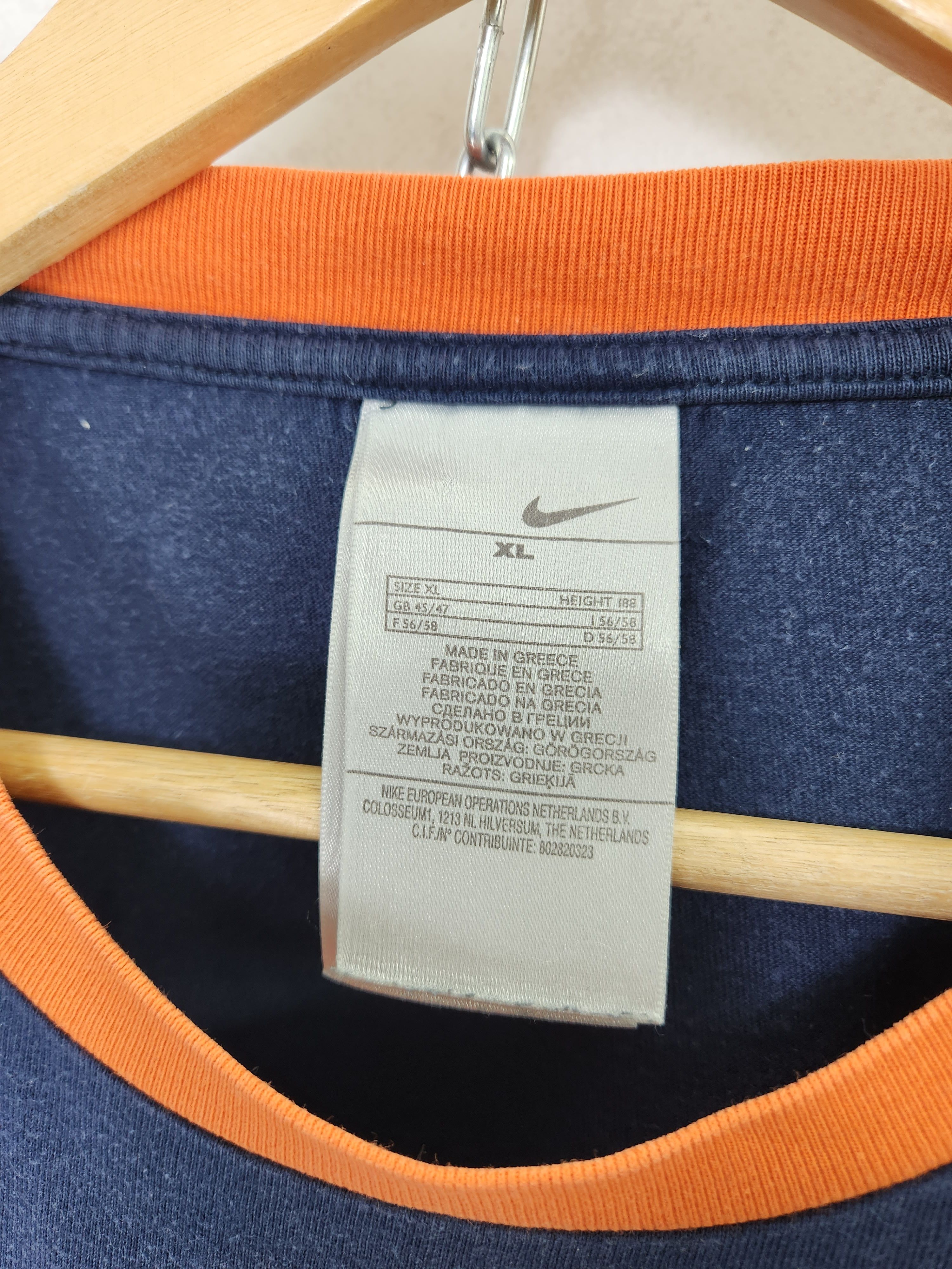 Nike Vintage Nike big logo t shirt Size US XL / EU 56 / 4 - 6 Thumbnail