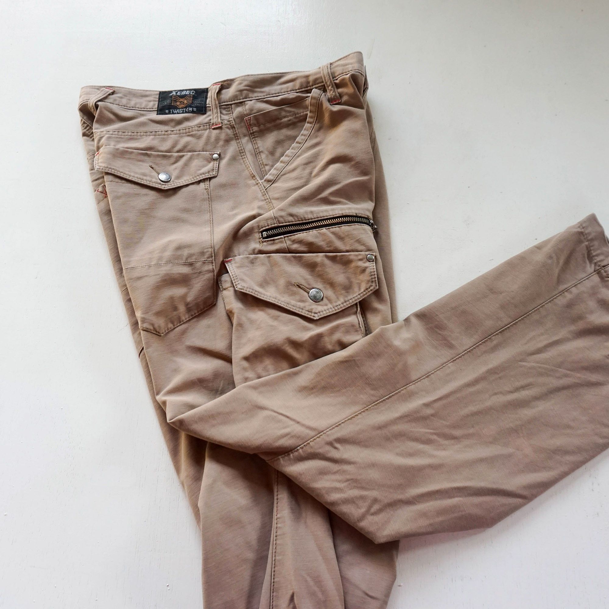 Japanese Brand XEBEC Twist45 Multipockets Curved Legs Cargo Pants Size US 31 - 3 Thumbnail