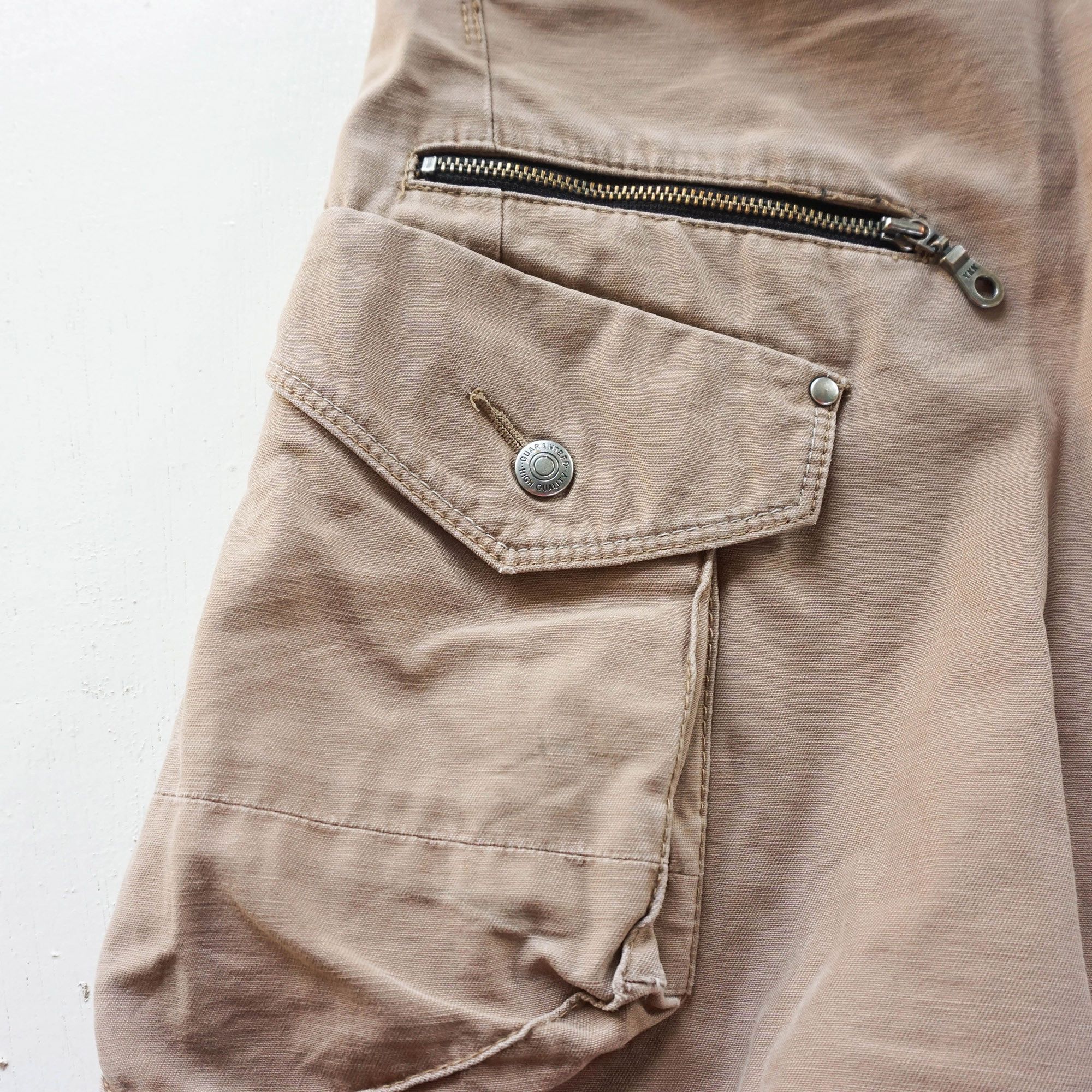 Japanese Brand XEBEC Twist45 Multipockets Curved Legs Cargo Pants Size US 31 - 8 Thumbnail