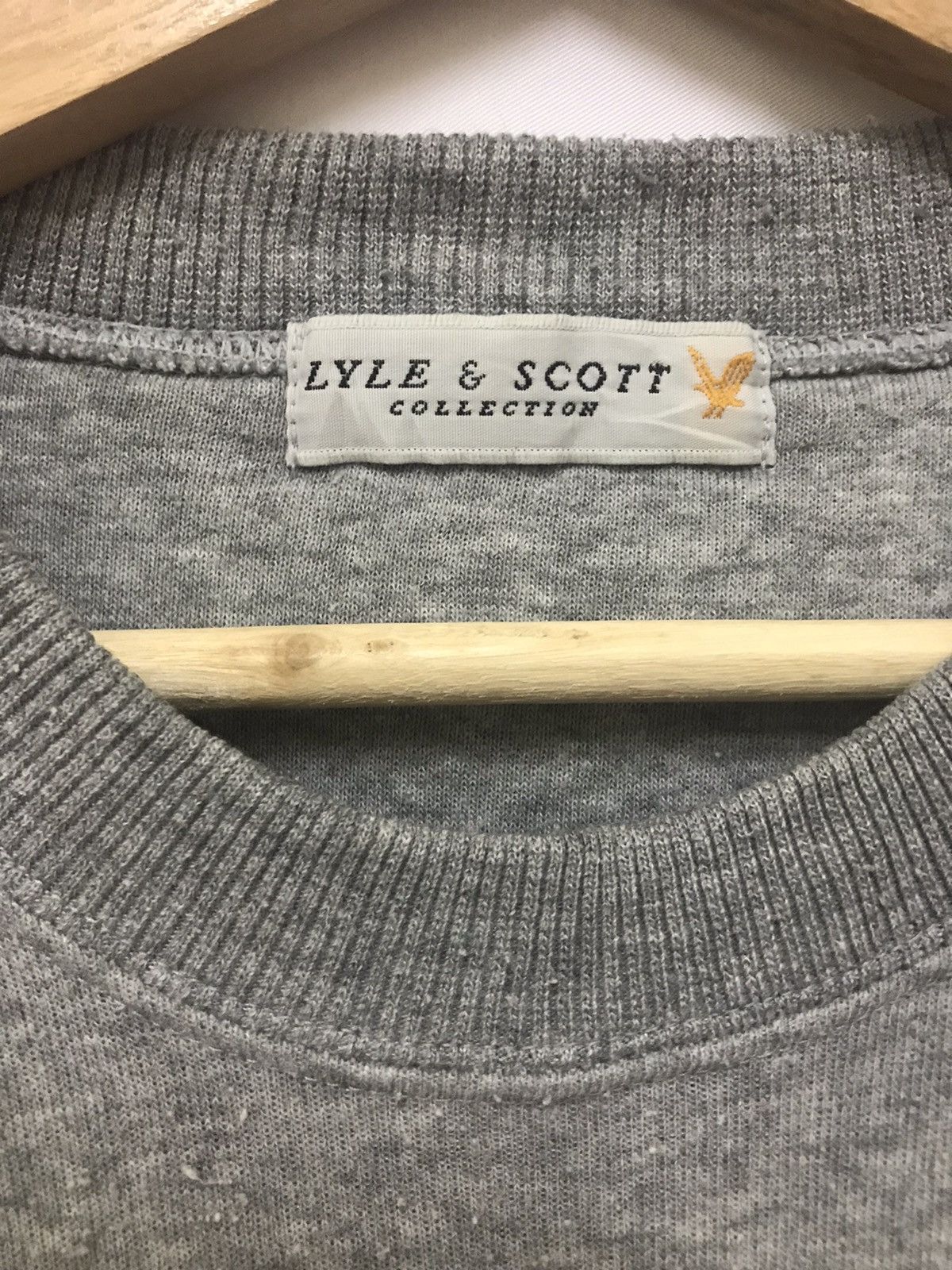 Japanese Brand Vintage LYLE & SCOTT Sweatshirt Big Logo Crewneck Pullover Size US L / EU 52-54 / 3 - 5 Thumbnail