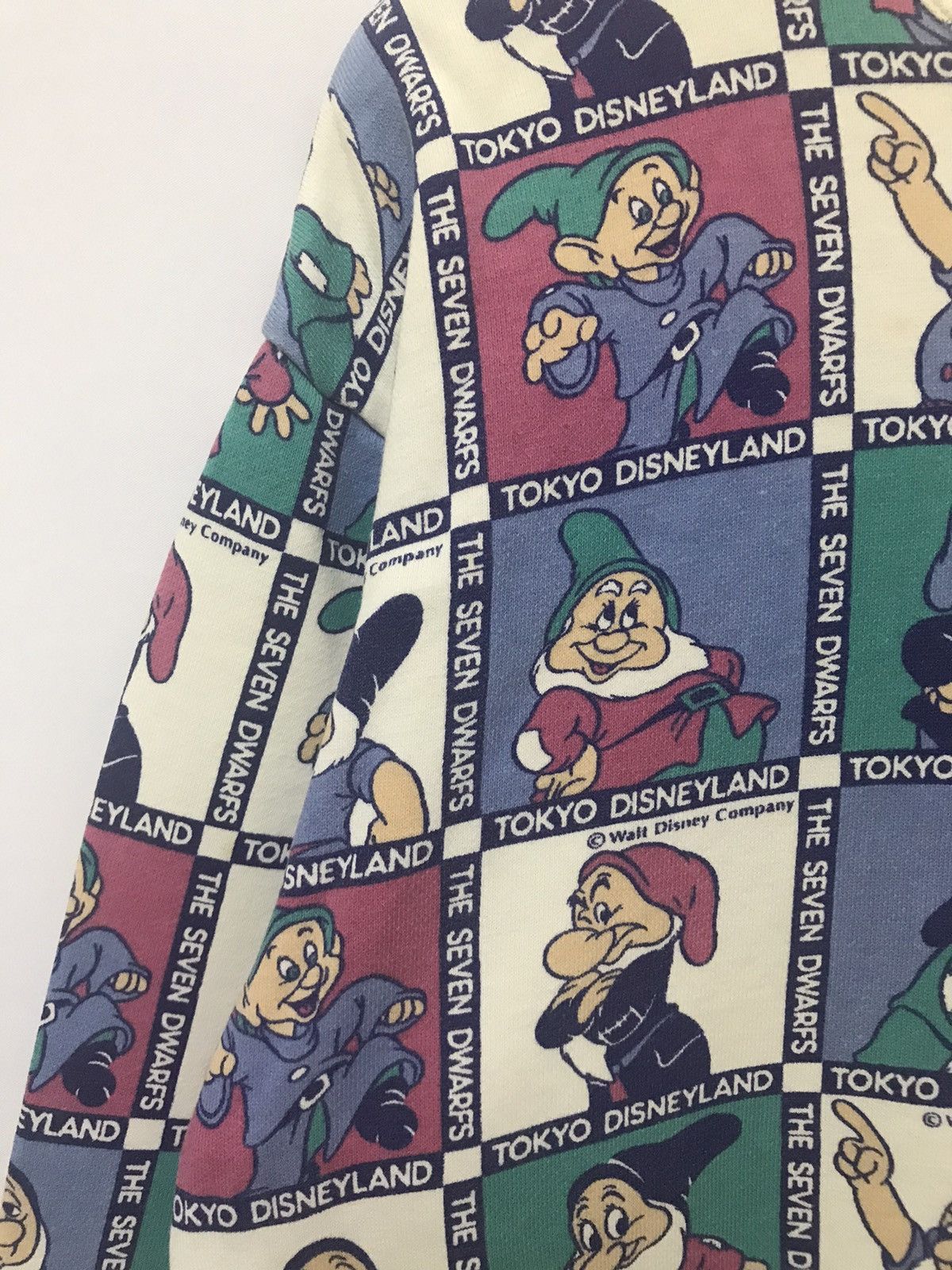 Cartoon Network × Disney Vintage Tokyo Disneyland Full Print The Seven Dwarfs Size US M / EU 48-50 / 2 - 5 Thumbnail