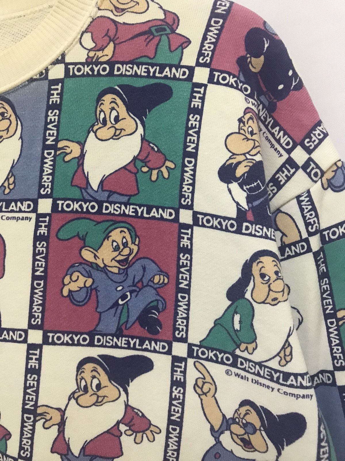 Cartoon Network × Disney Vintage Tokyo Disneyland Full Print The Seven Dwarfs Size US M / EU 48-50 / 2 - 4 Thumbnail