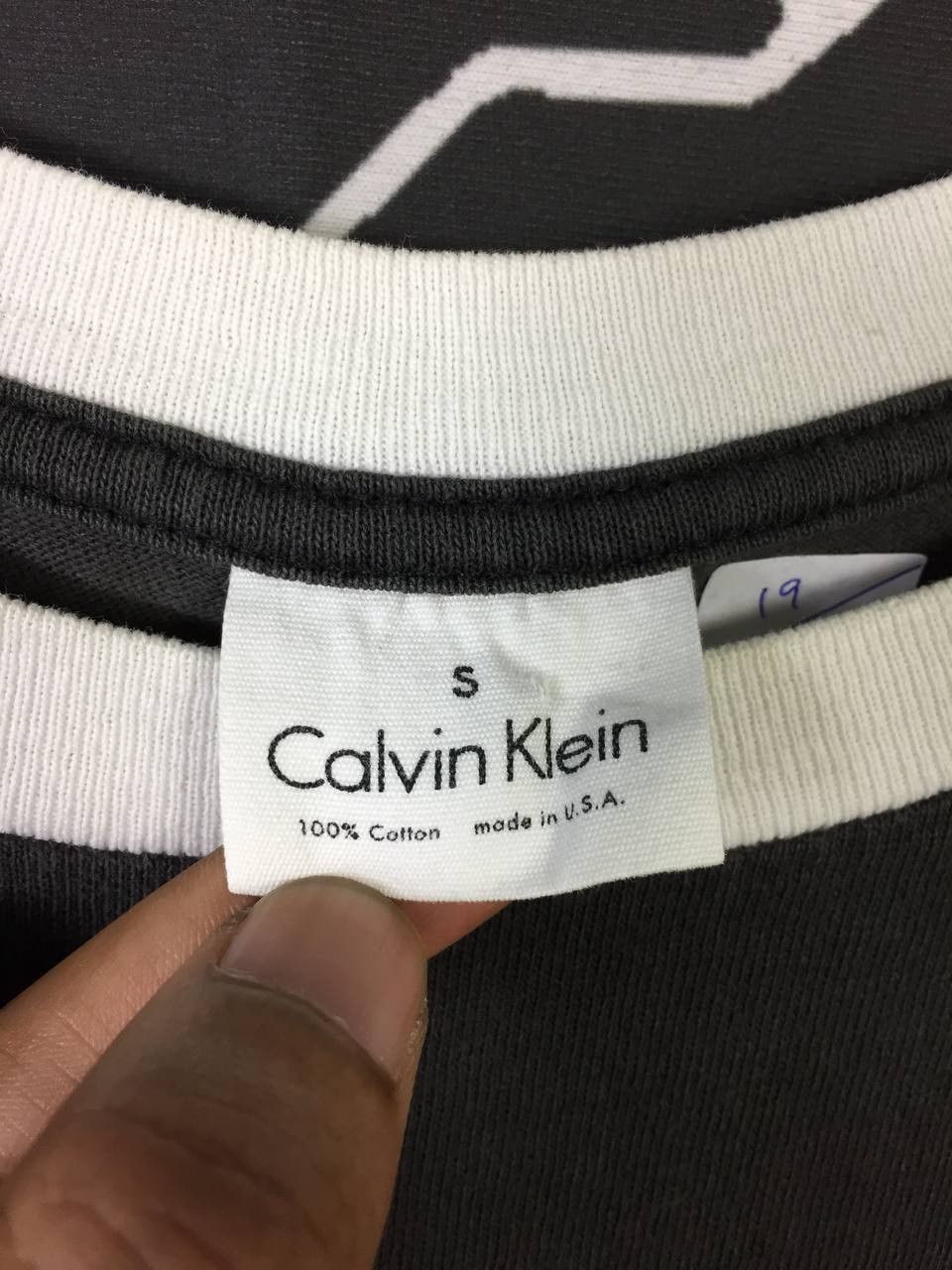 Calvin Klein Vtg 90s Calvin Klein Logo Spell Out Made In Usa Tee Size US S / EU 44-46 / 1 - 7 Thumbnail
