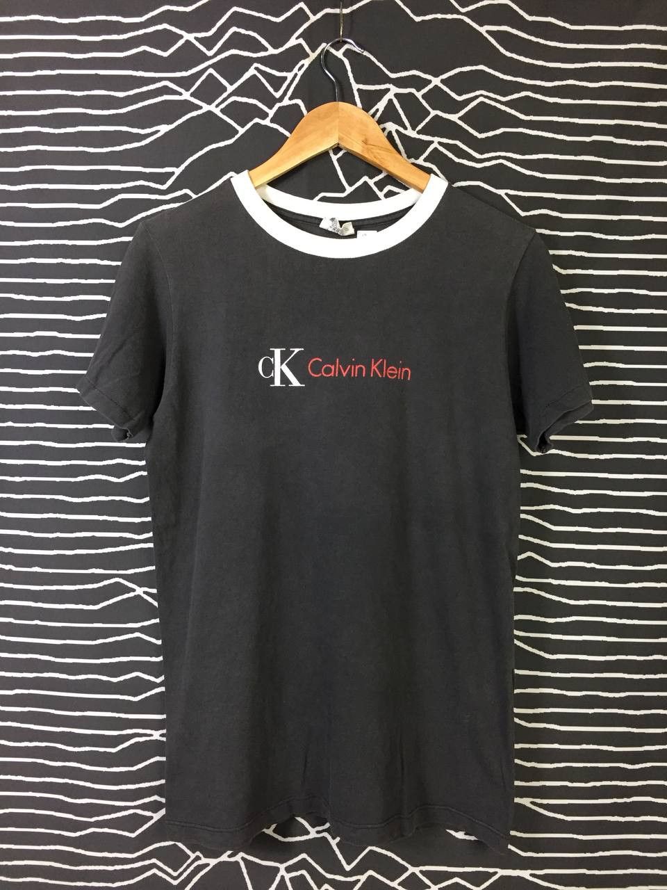 Calvin Klein Vtg 90s Calvin Klein Logo Spell Out Made In Usa Tee Size US S / EU 44-46 / 1 - 2 Thumbnail