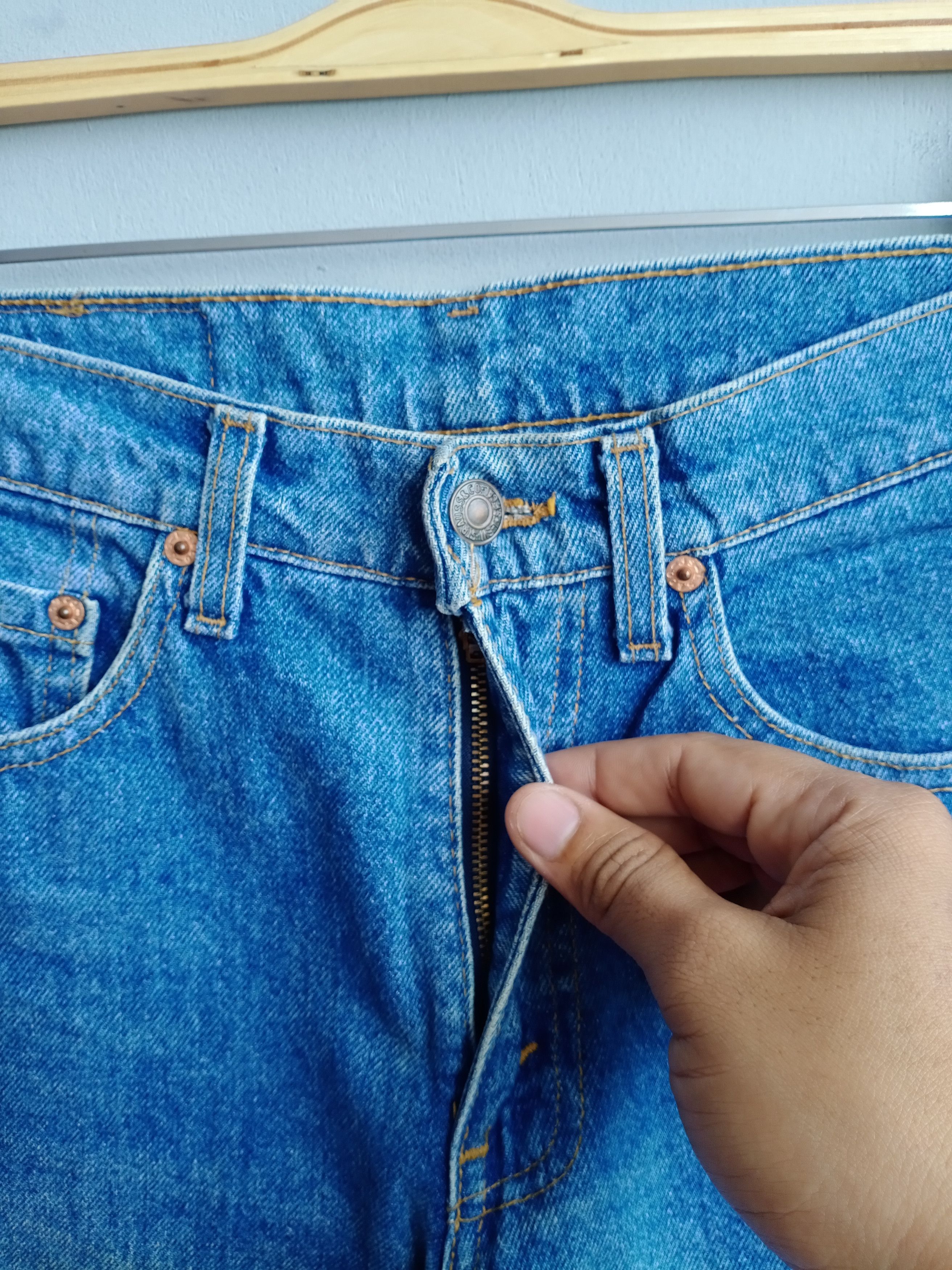 Levi's 💥RARE💥Vintage Levis 510 High Rise Medium Wash Jeans Size US 27 - 6 Thumbnail
