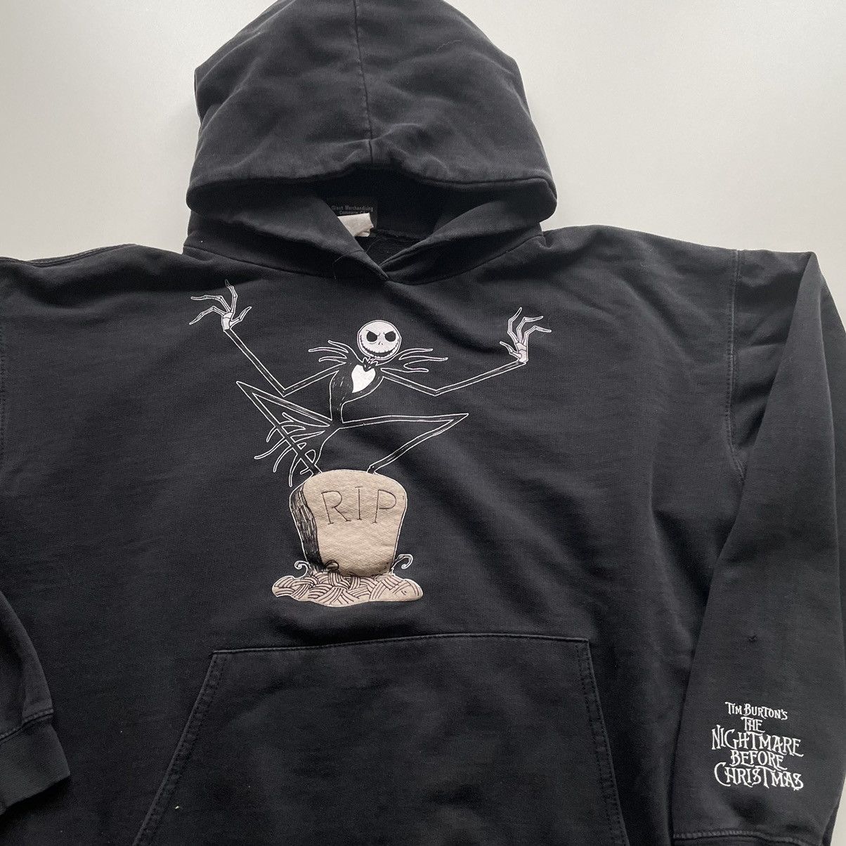 Vintage Vintage 2000s The Nightmare Before Christmas Graphic Hoodie Size US M / EU 48-50 / 2 - 2 Thumbnail
