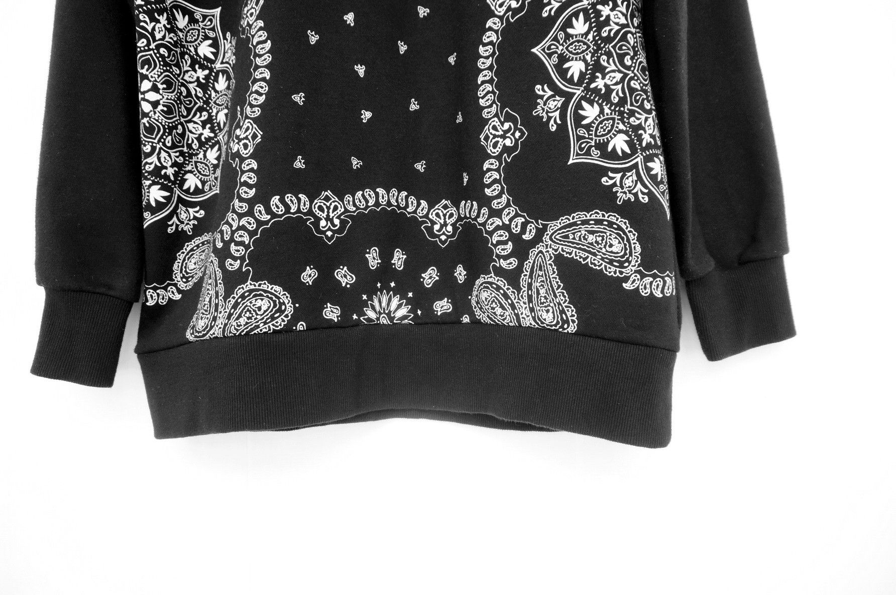 Japanese Brand AZUL BY MOUSSY - Paisley printed Sweater Size US M / EU 48-50 / 2 - 6 Thumbnail