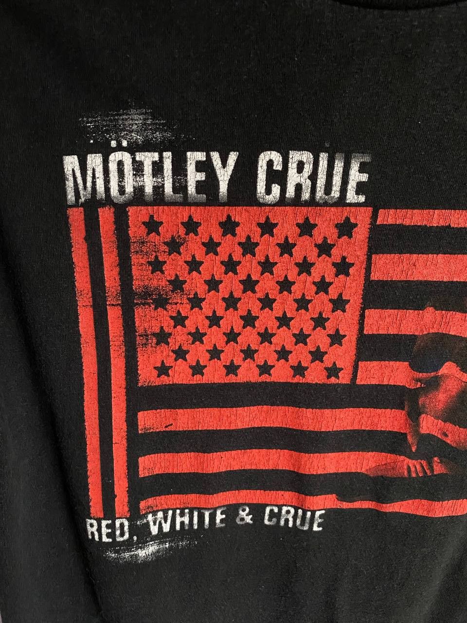 Band Tees Vintage Motley Crue Red White & Crue Tee Size US L / EU 52-54 / 3 - 3 Thumbnail