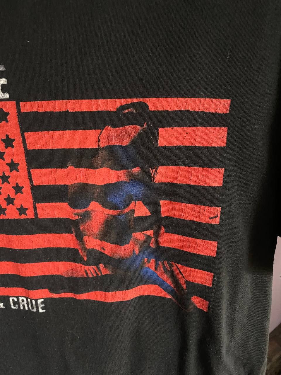 Band Tees Vintage Motley Crue Red White & Crue Tee Size US L / EU 52-54 / 3 - 4 Thumbnail