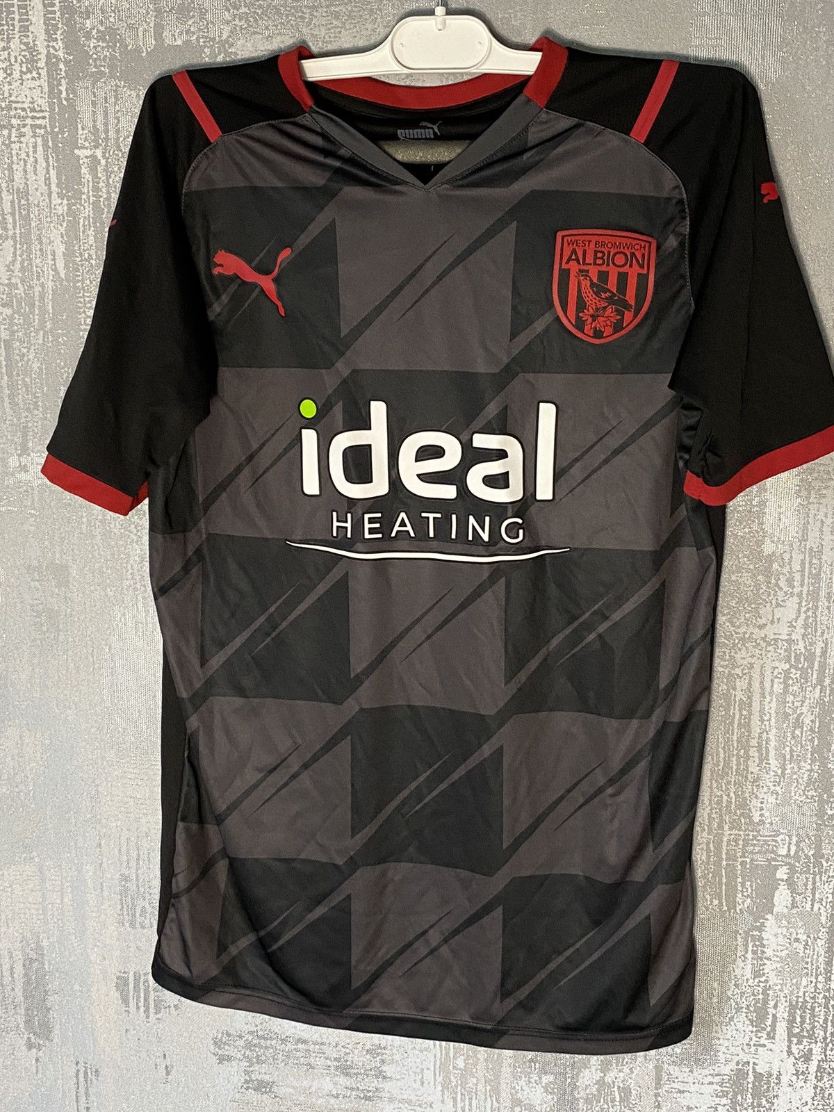 Puma West Bromwich Albion Puma Football Soccer Jersey size s Size US S / EU 44-46 / 1 - 1 Thumbnail