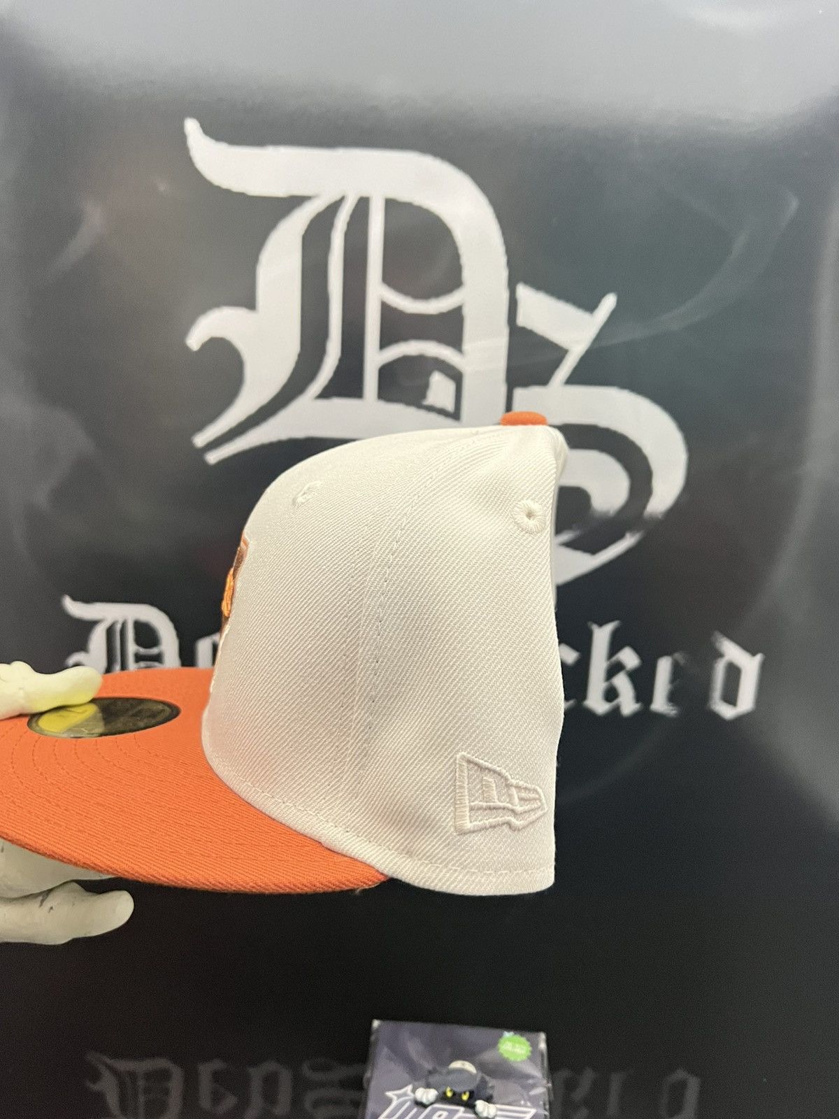 Hat Club × New Era 7 1/4 - Texas Rangers Horror Chainsaw Massacre Fitted Hat Size ONE SIZE - 4 Thumbnail