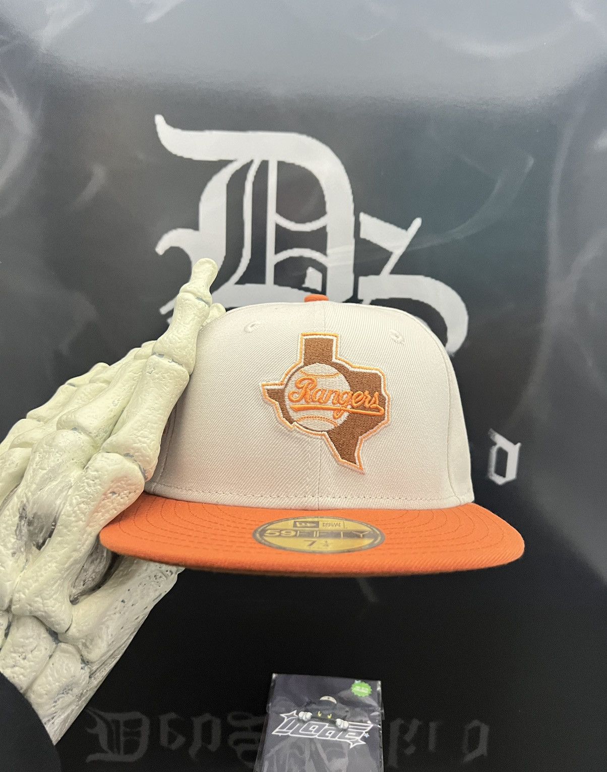 Hat Club × New Era 7 1/4 - Texas Rangers Horror Chainsaw Massacre Fitted Hat Size ONE SIZE - 2 Thumbnail